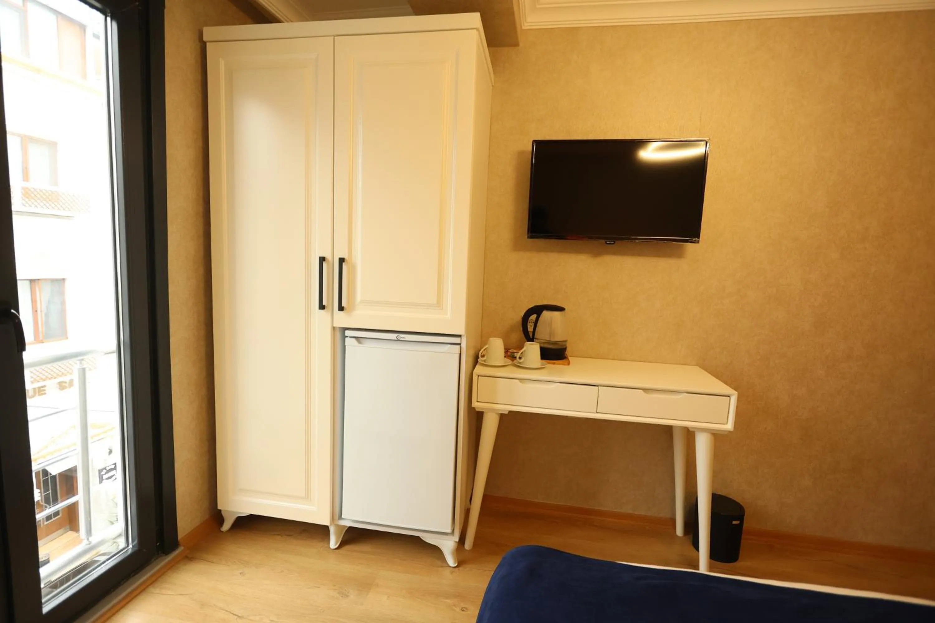 TV and multimedia in Asmali Hotel