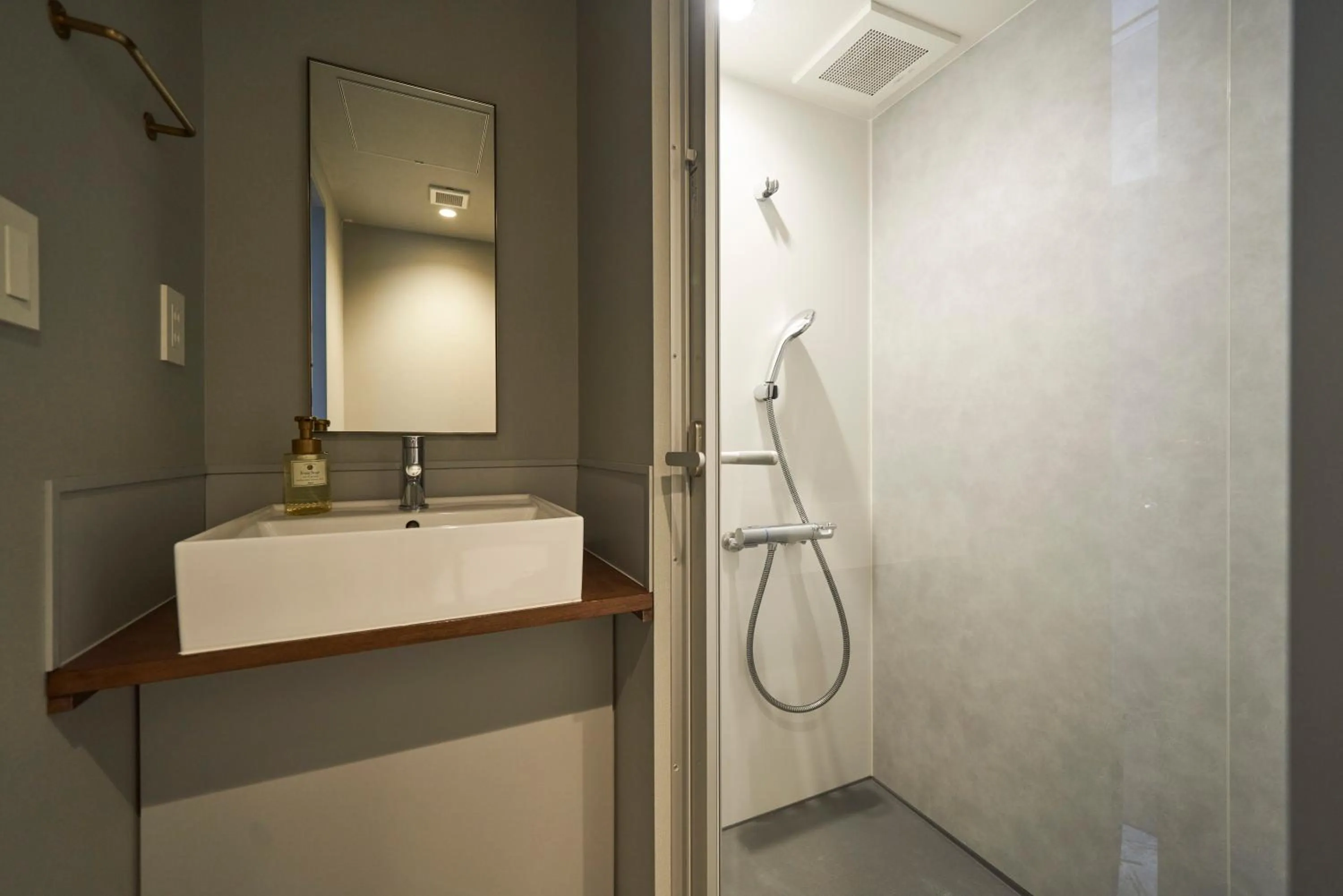 Shower in Mito Sannomaru Hotel