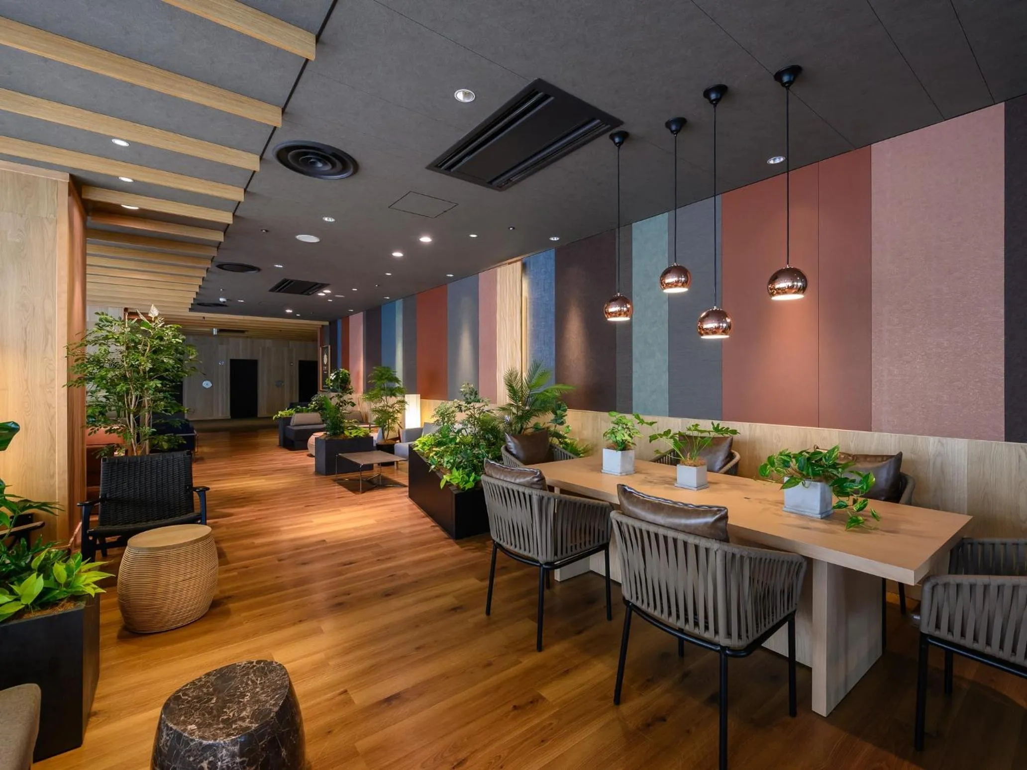 Restaurant/places to eat in Hotel Tsu Center Palace