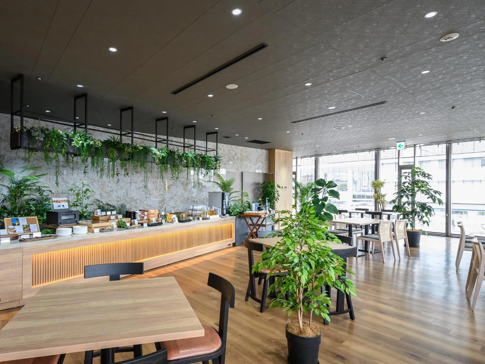 Restaurant/places to eat in Hotel Tsu Center Palace