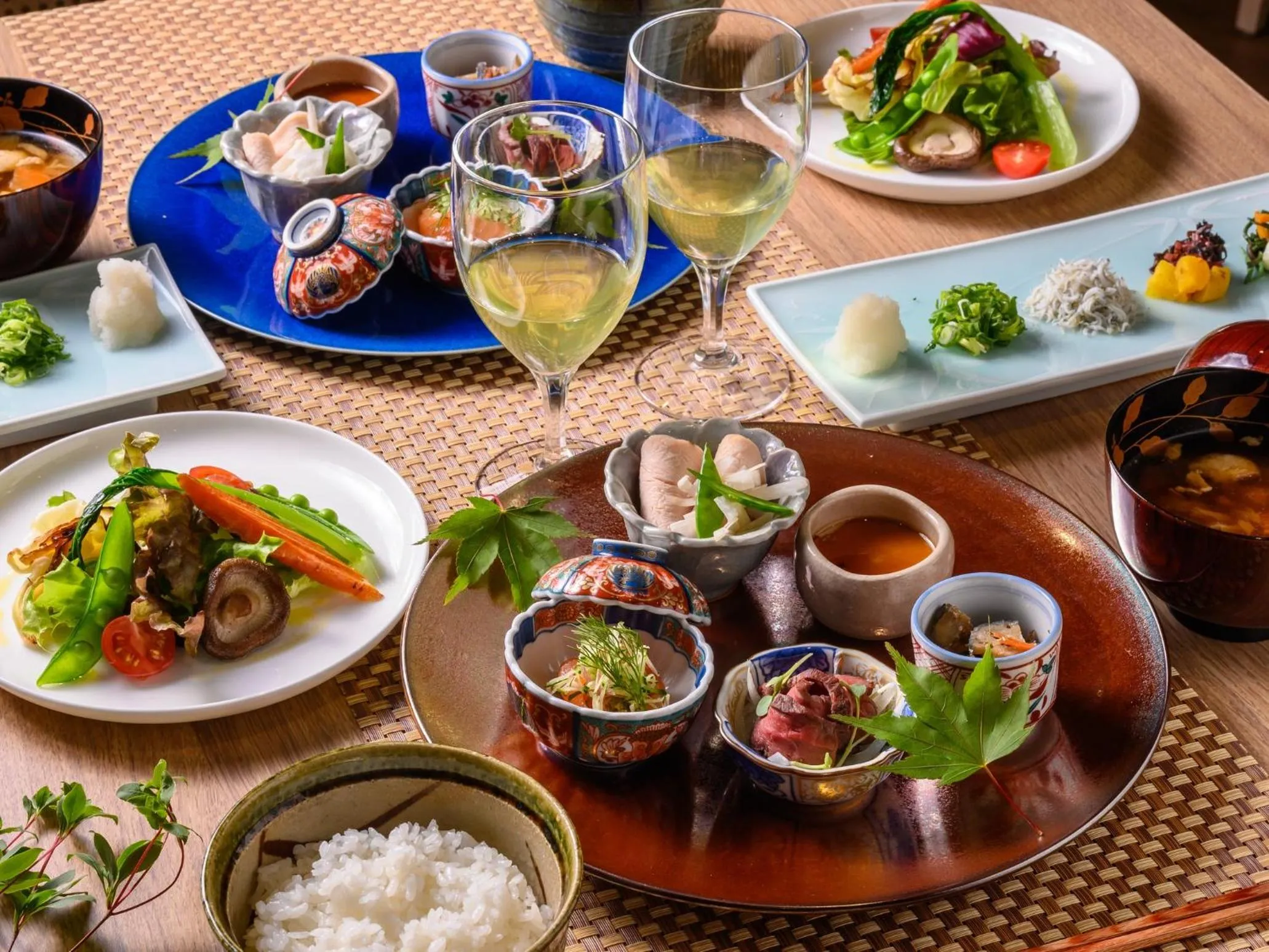 Food in Hotel Tsu Center Palace