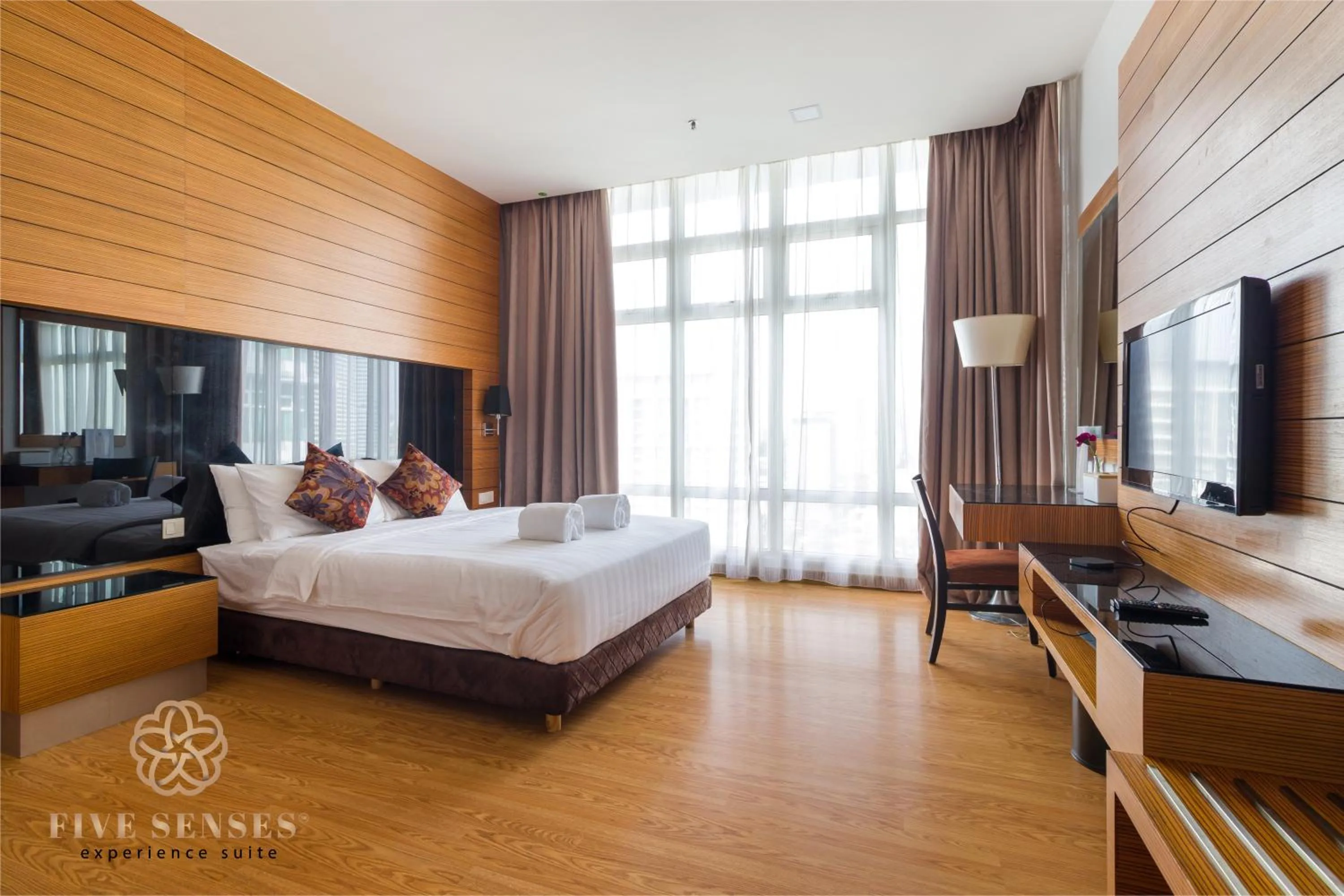 Bedroom, Bed in Dua Sentral Kuala Lumpur, Roam