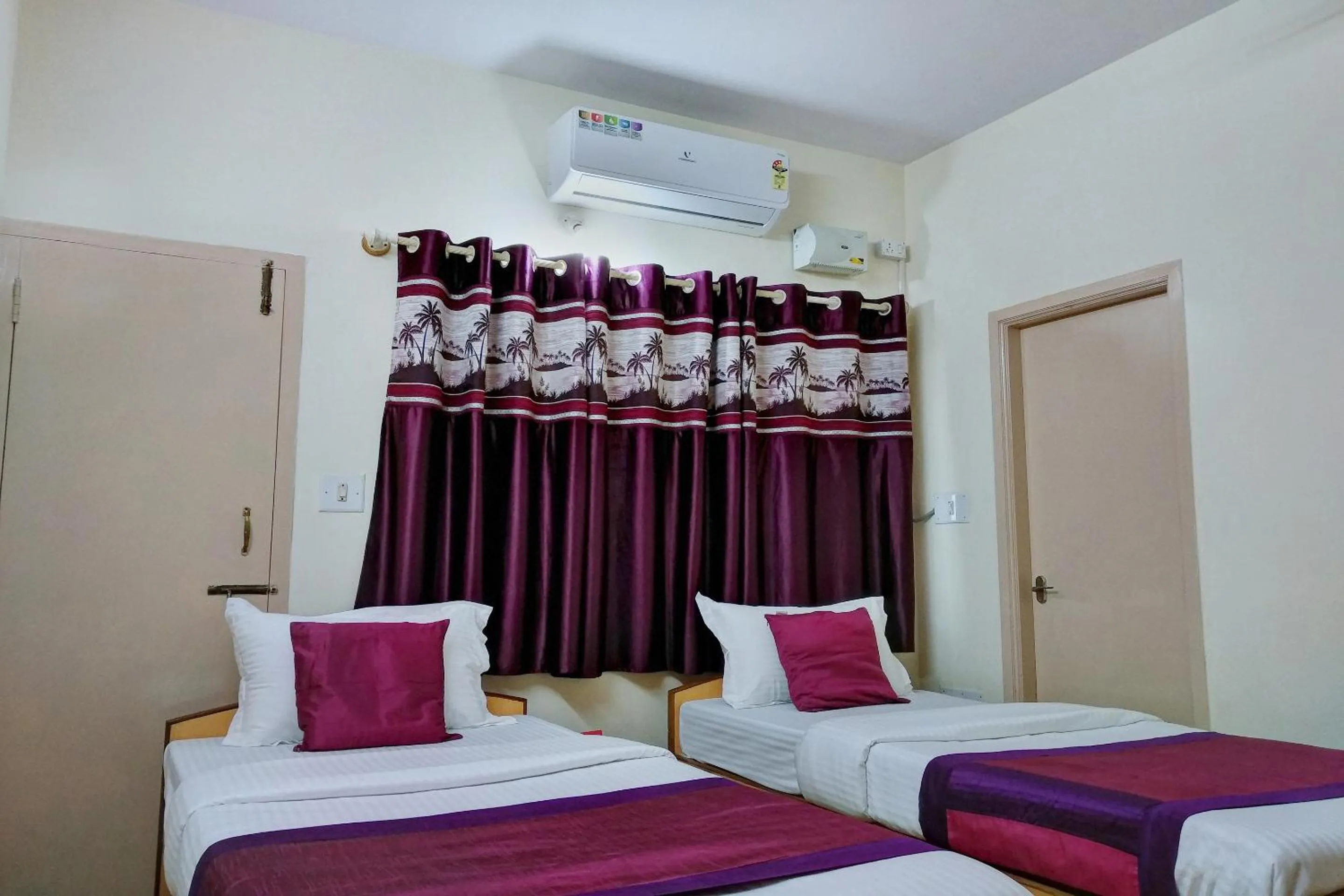 Bedroom, Bed in Super Hotel O Shree Mookambika Guest House Near Sri Someshwara Swami Temple