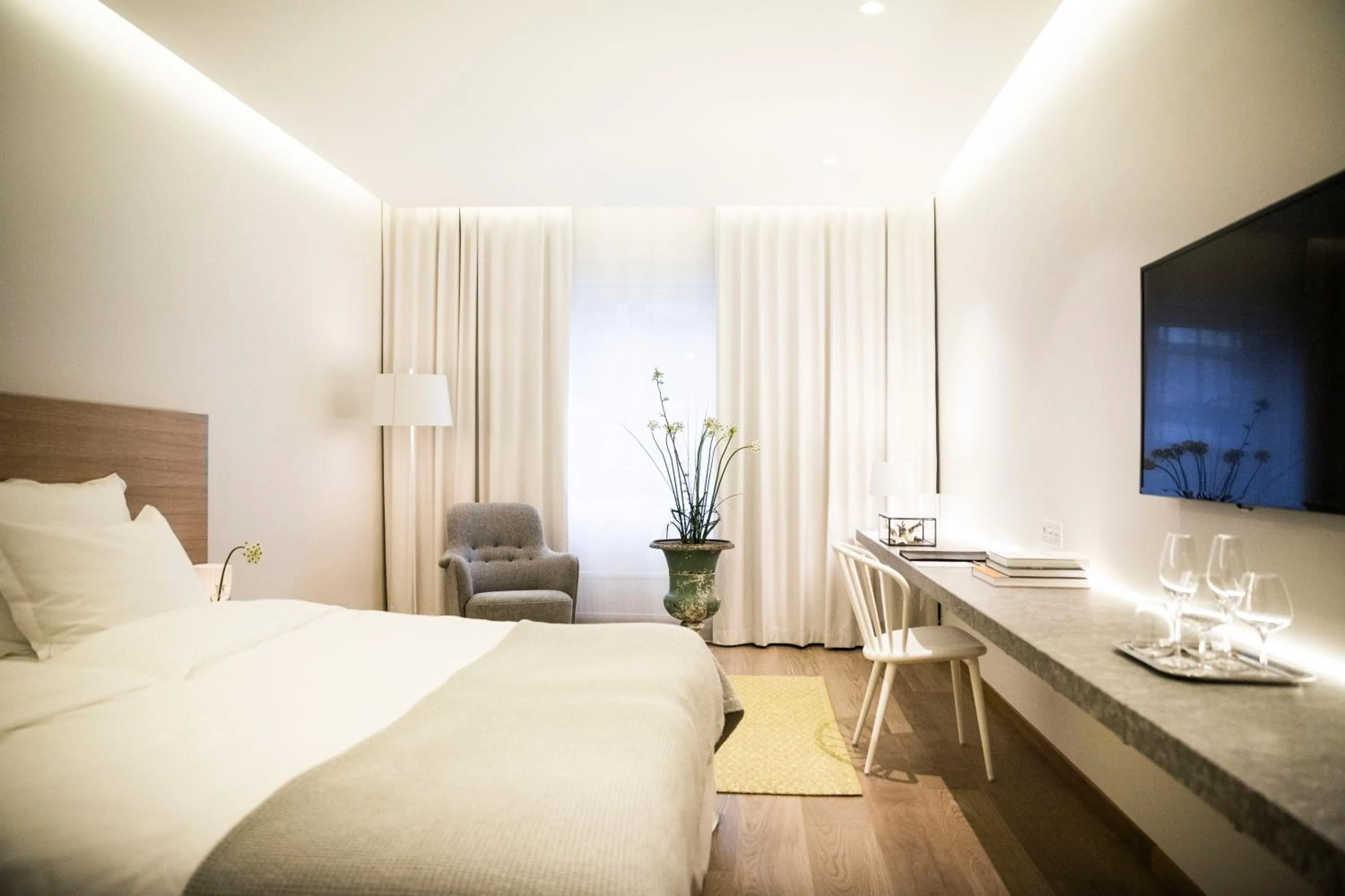 TV and multimedia, Bed in PM & Vänner Hotel