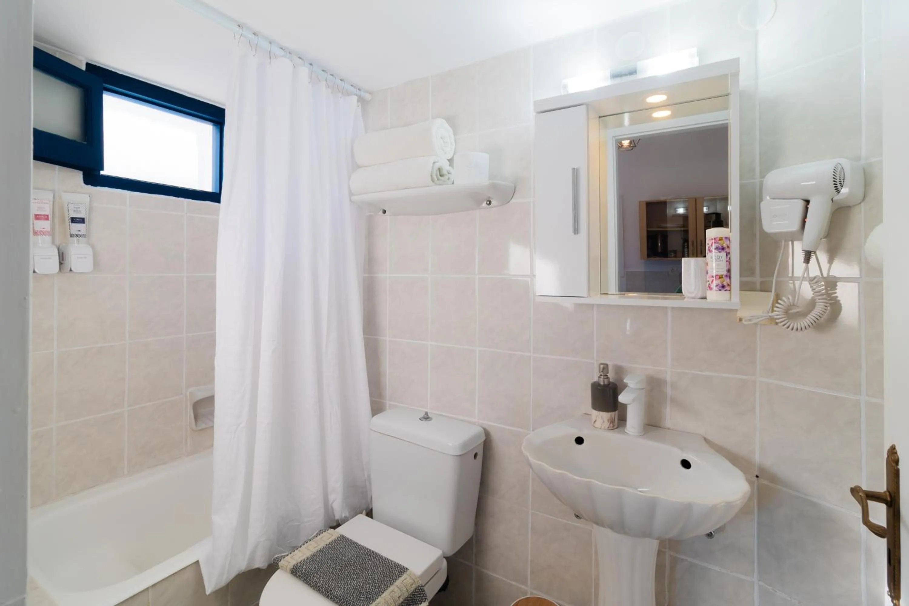 Shower in Sunsea Wellness Resort