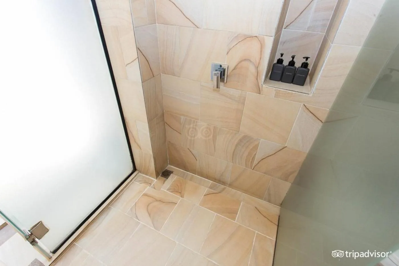 Bathroom in Siem Reap Tevi Residence