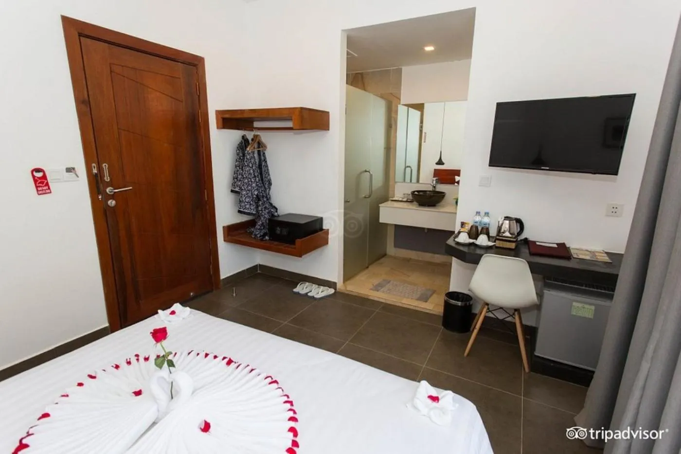 Communal lounge/ TV room, Bed in Siem Reap Tevi Residence