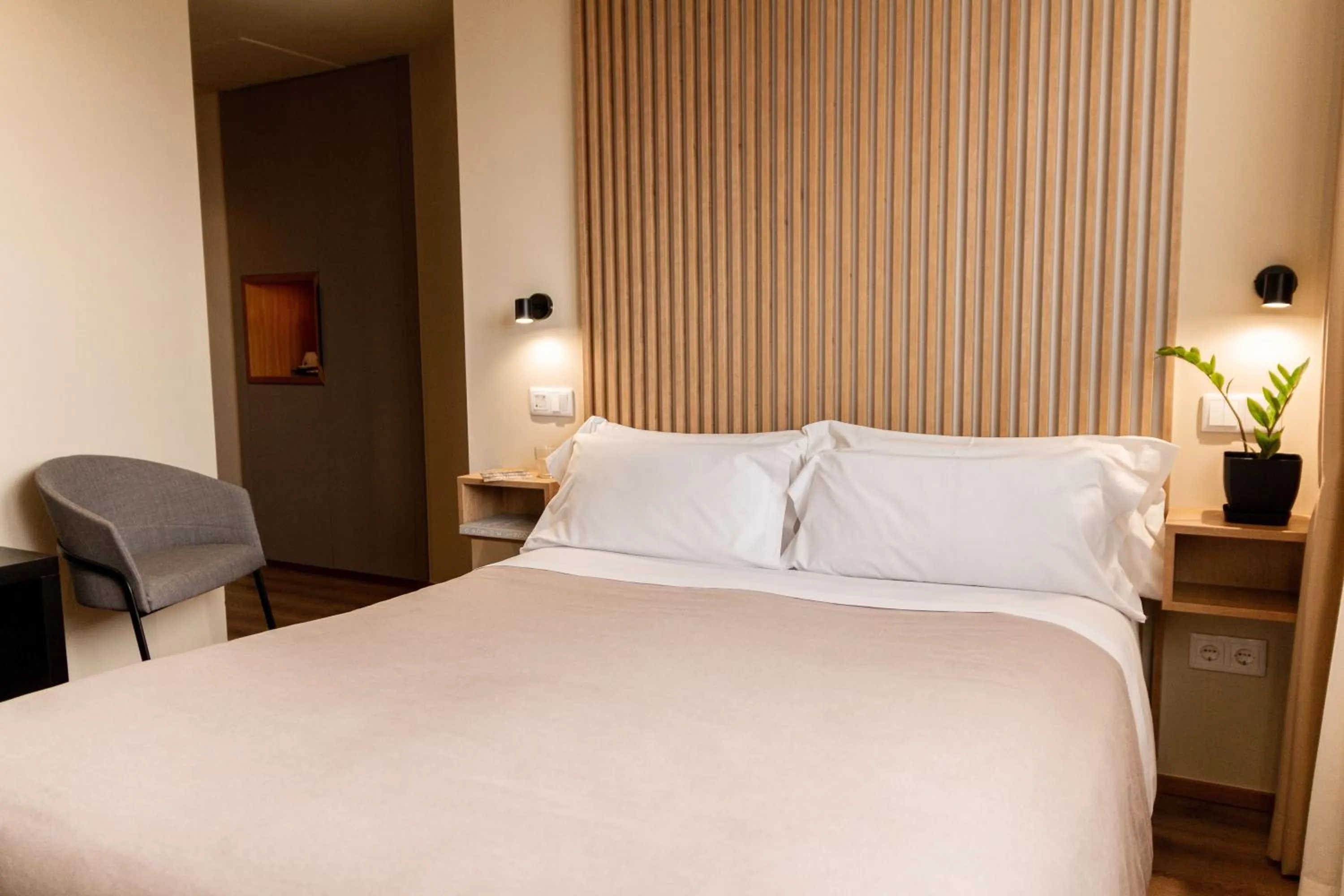 Bed in room Select Porto