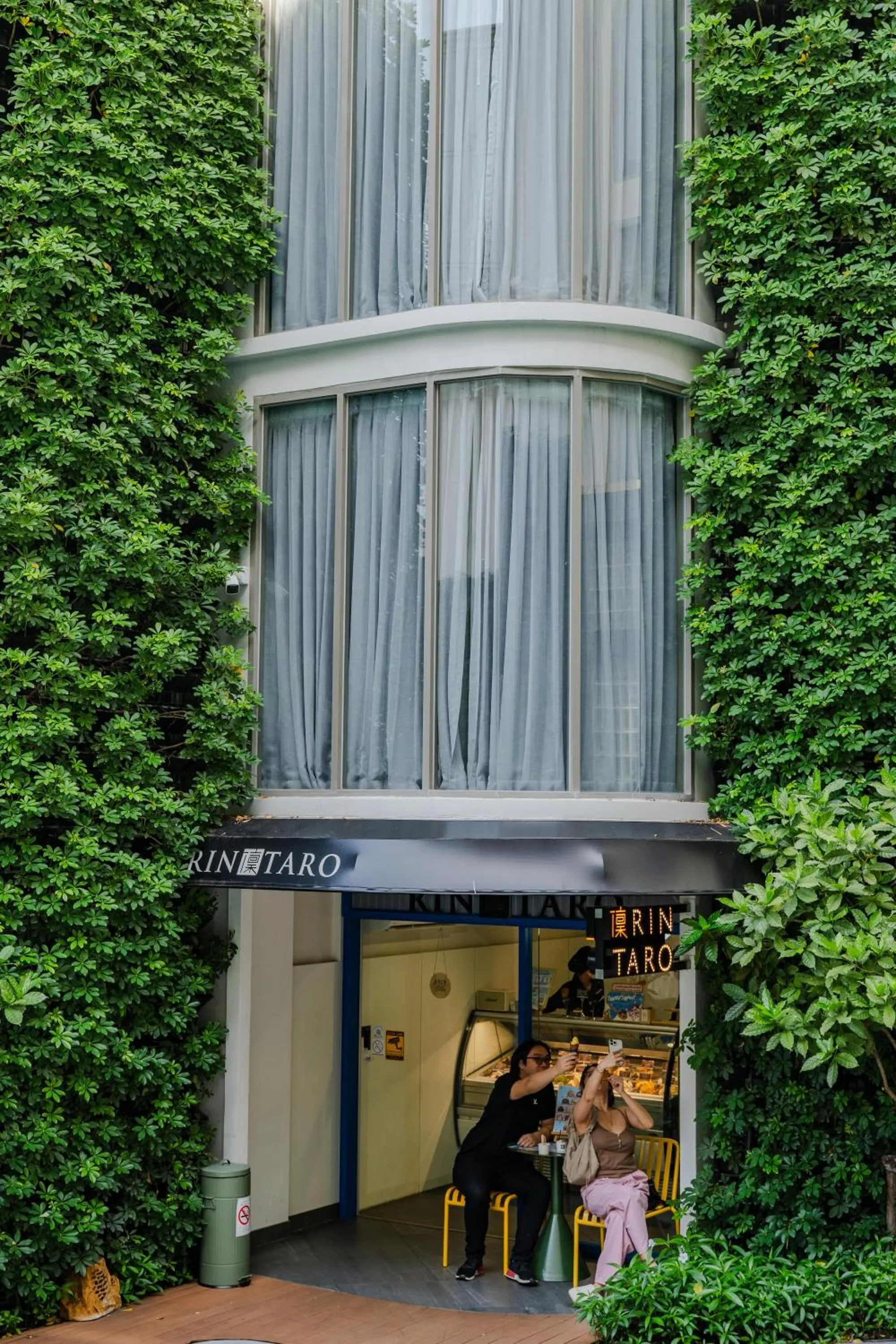 Restaurant/places to eat in The Salil Hotel Riverside Bangkok