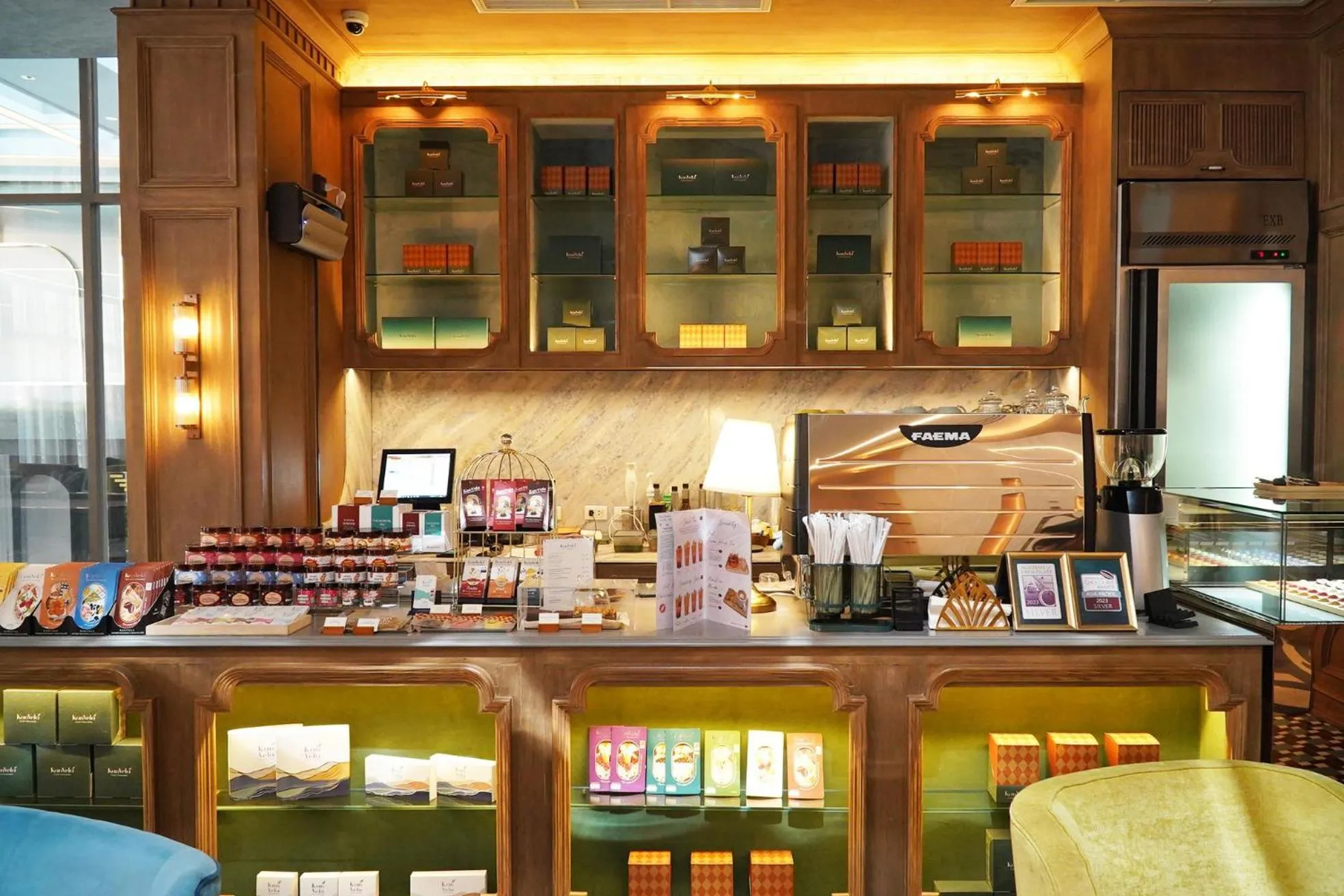 Restaurant/places to eat in The Salil Hotel Riverside Bangkok