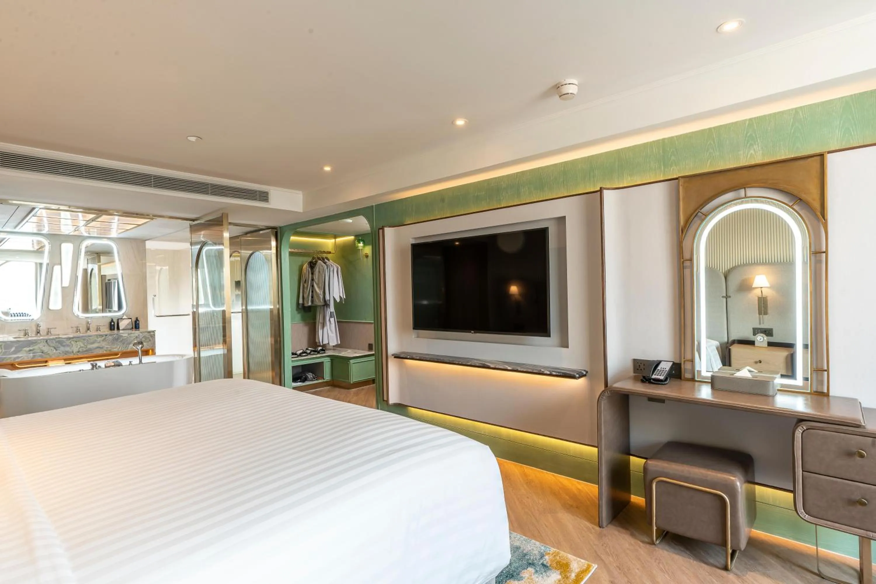 Photo of the whole room, Bed in The Salil Hotel Riverside Bangkok