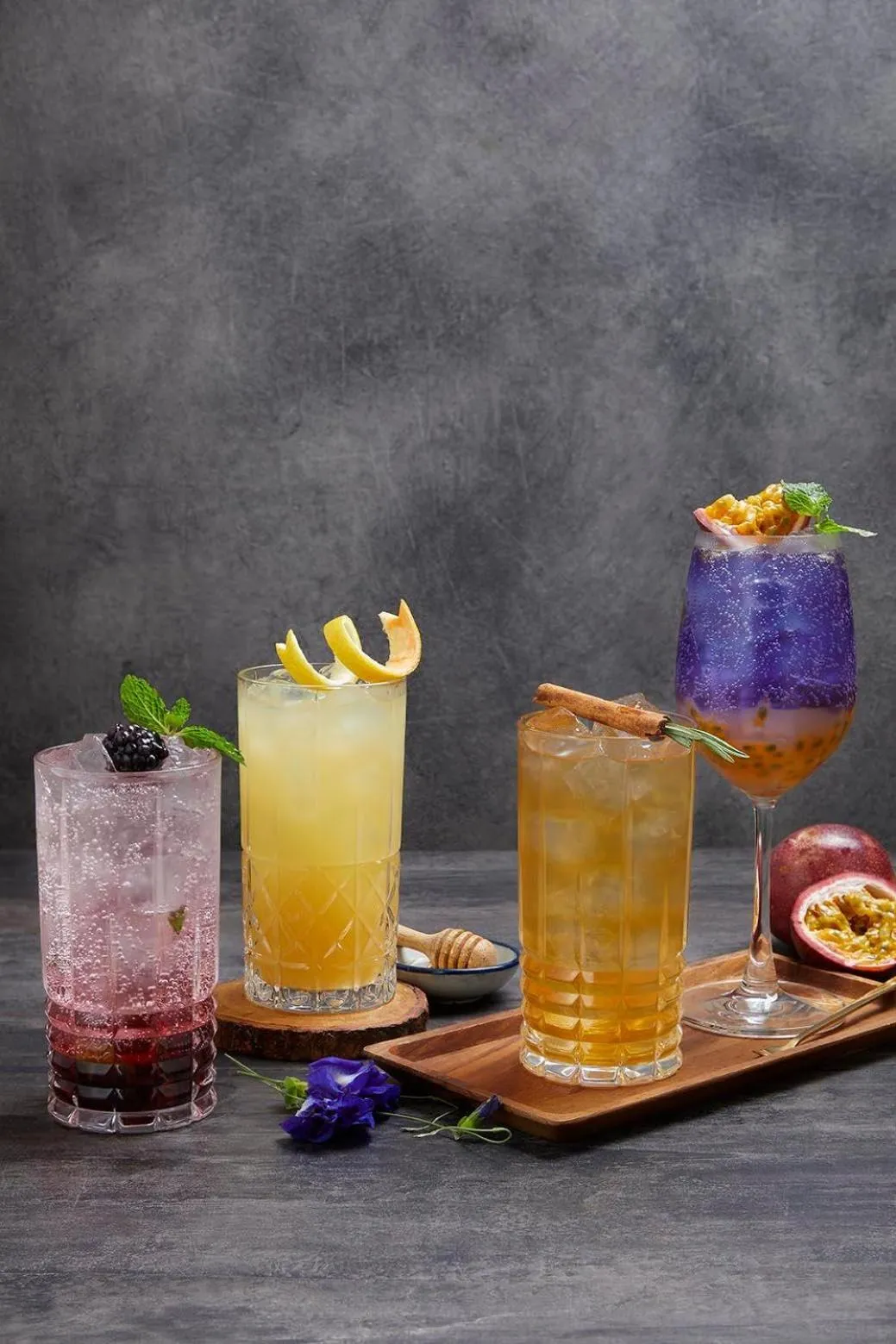 Restaurant/places to eat in The Salil Hotel Riverside Bangkok