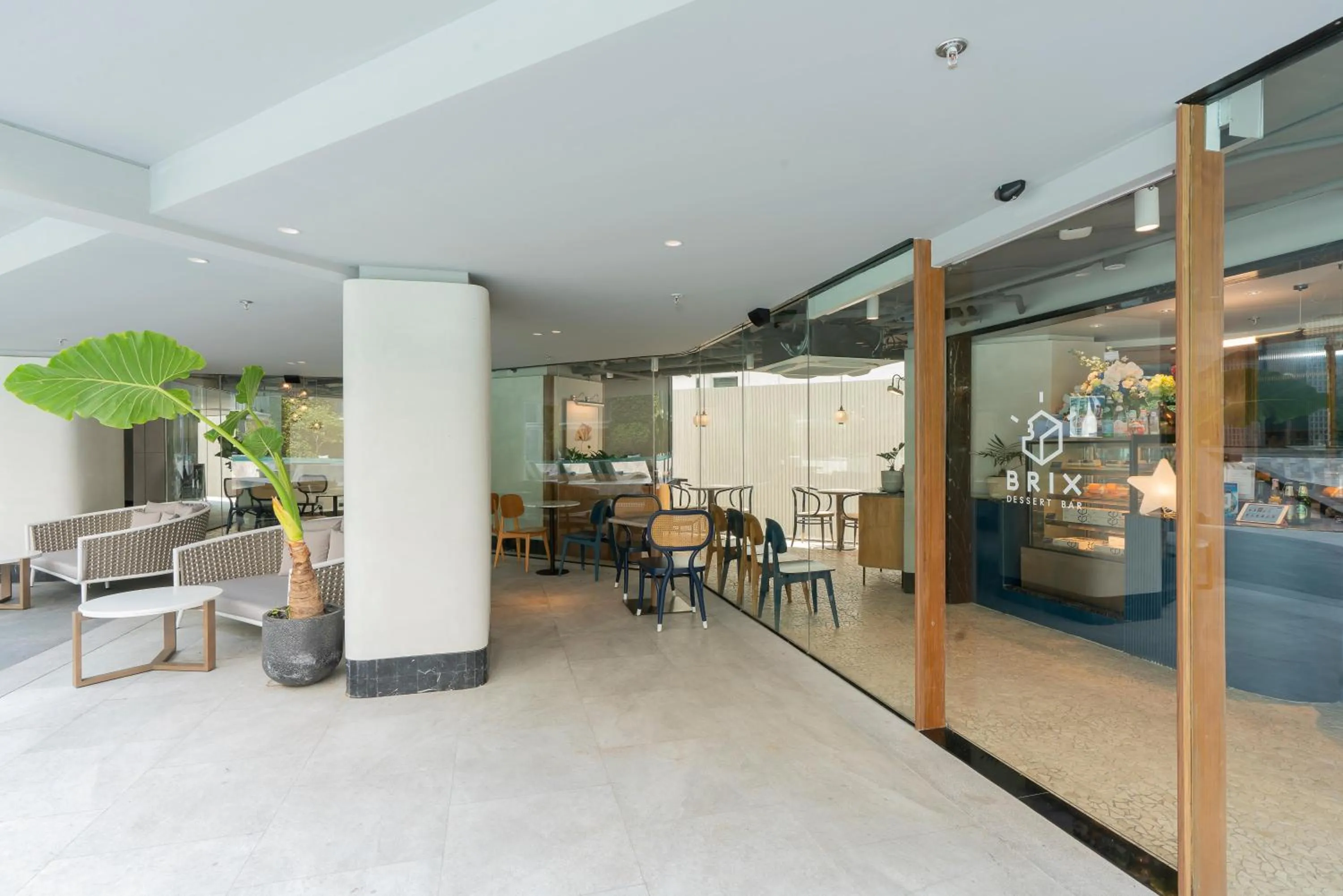 Restaurant/places to eat in The Salil Hotel Riverside Bangkok