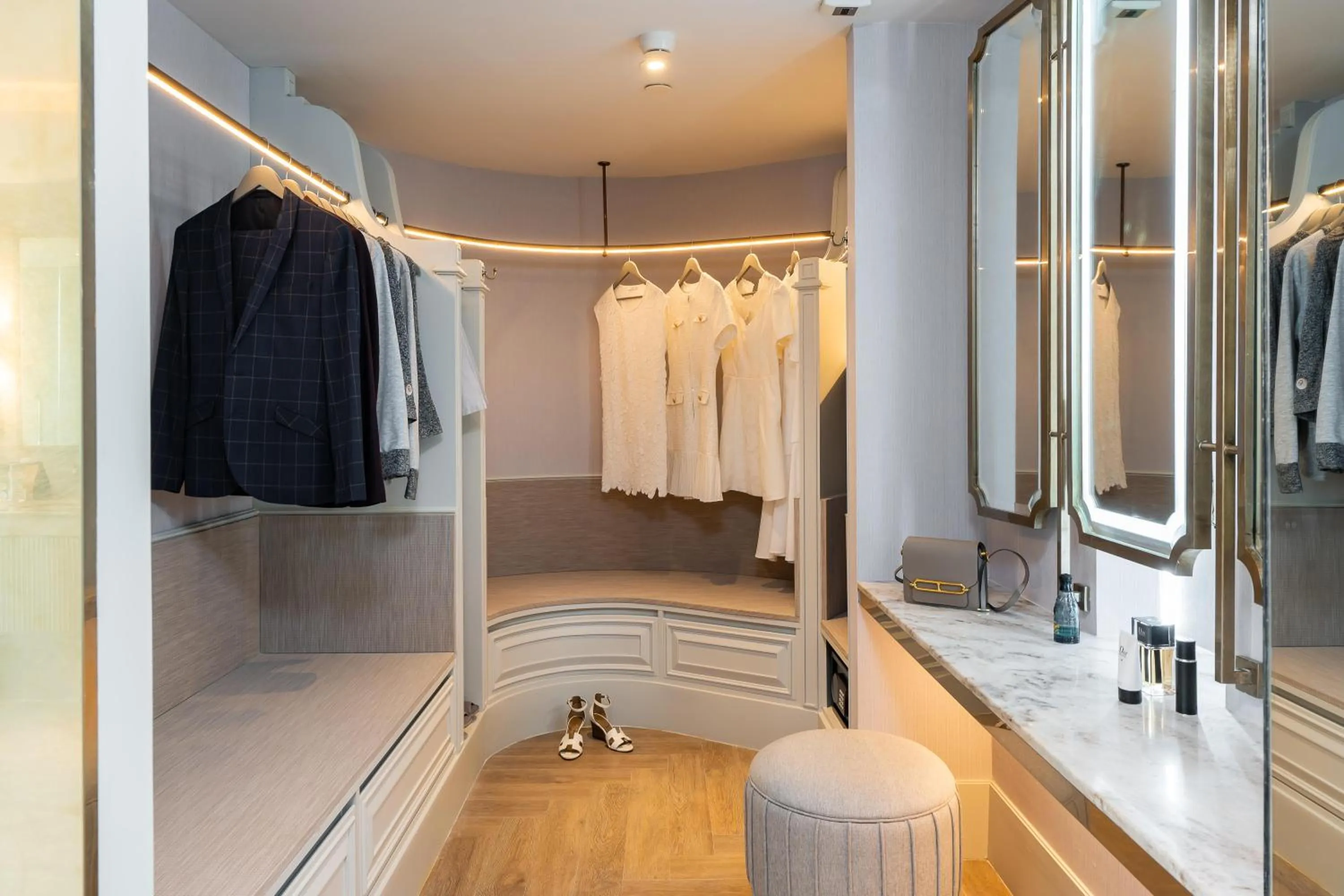 Photo of the whole room in The Salil Hotel Riverside Bangkok