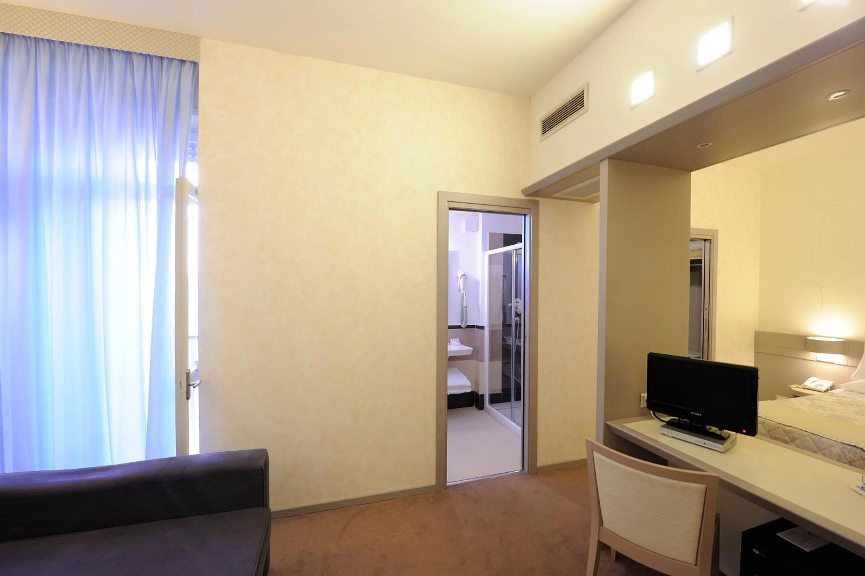 Photo of the whole room, Bed in Hotel Frate Sole