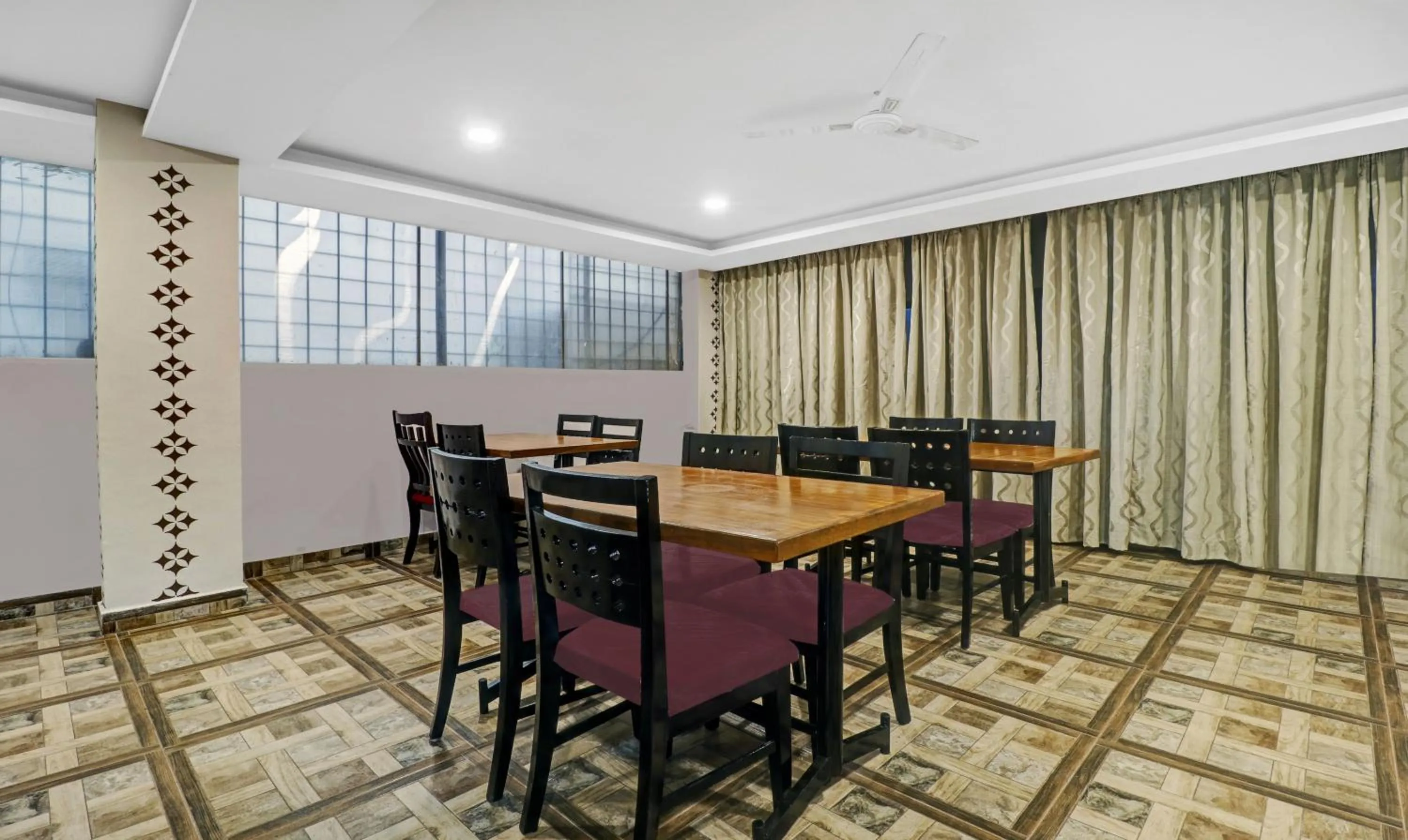 Seating area in Treebo Elite Premium Homes