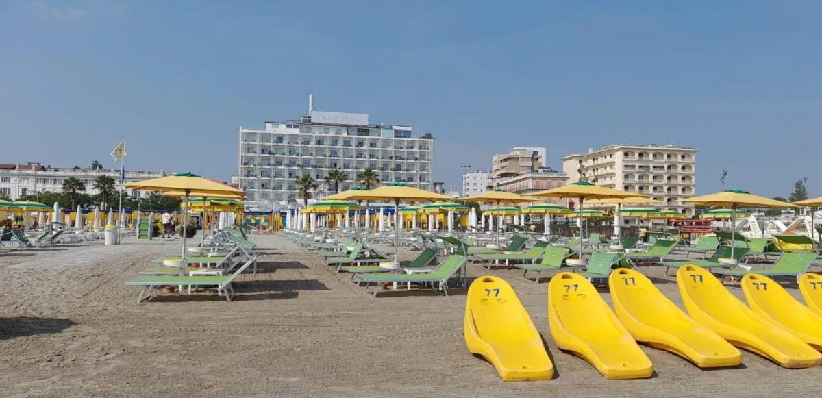 Beach in Hotel Mediterraneo