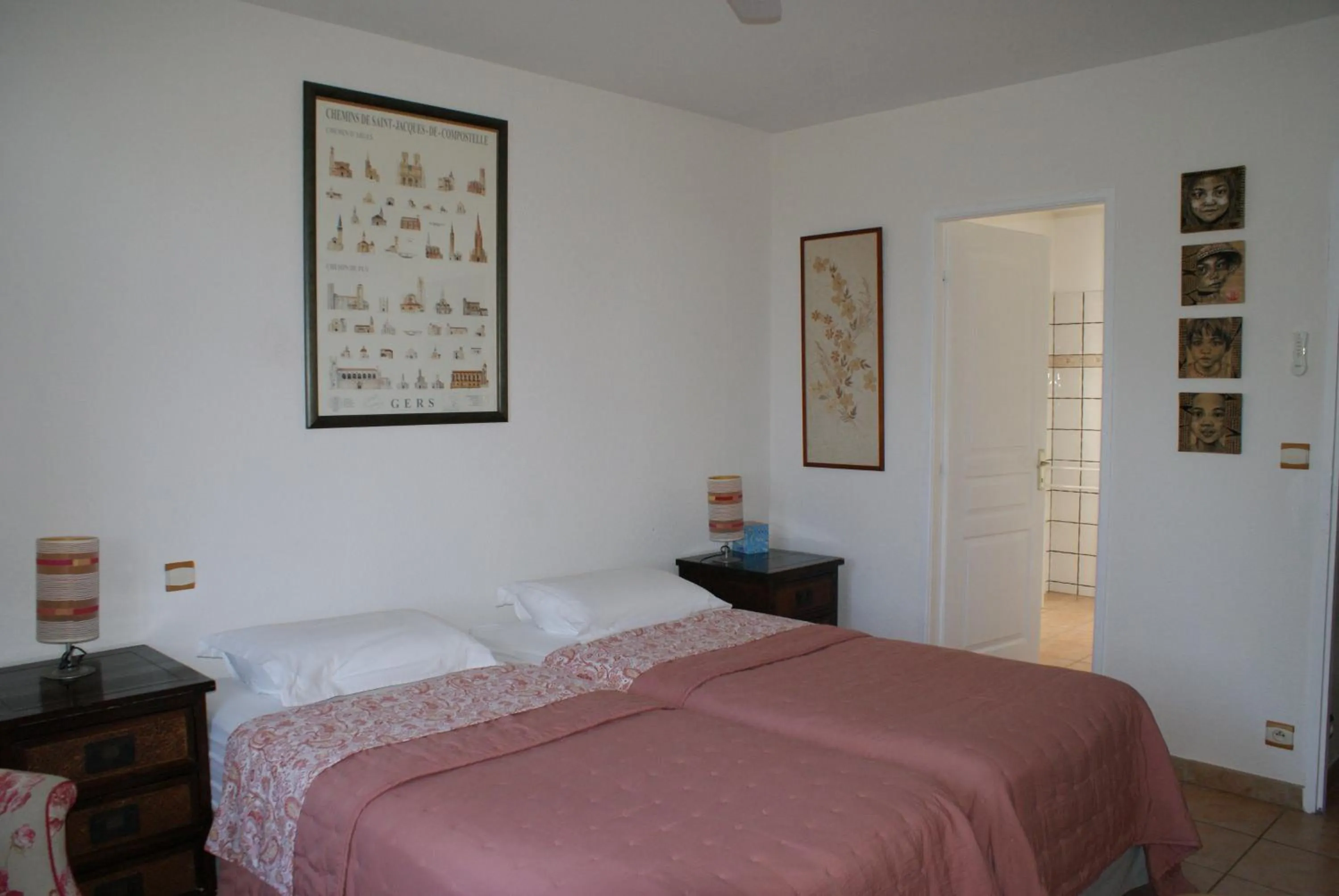 Bedroom, Bed in Au Pichet