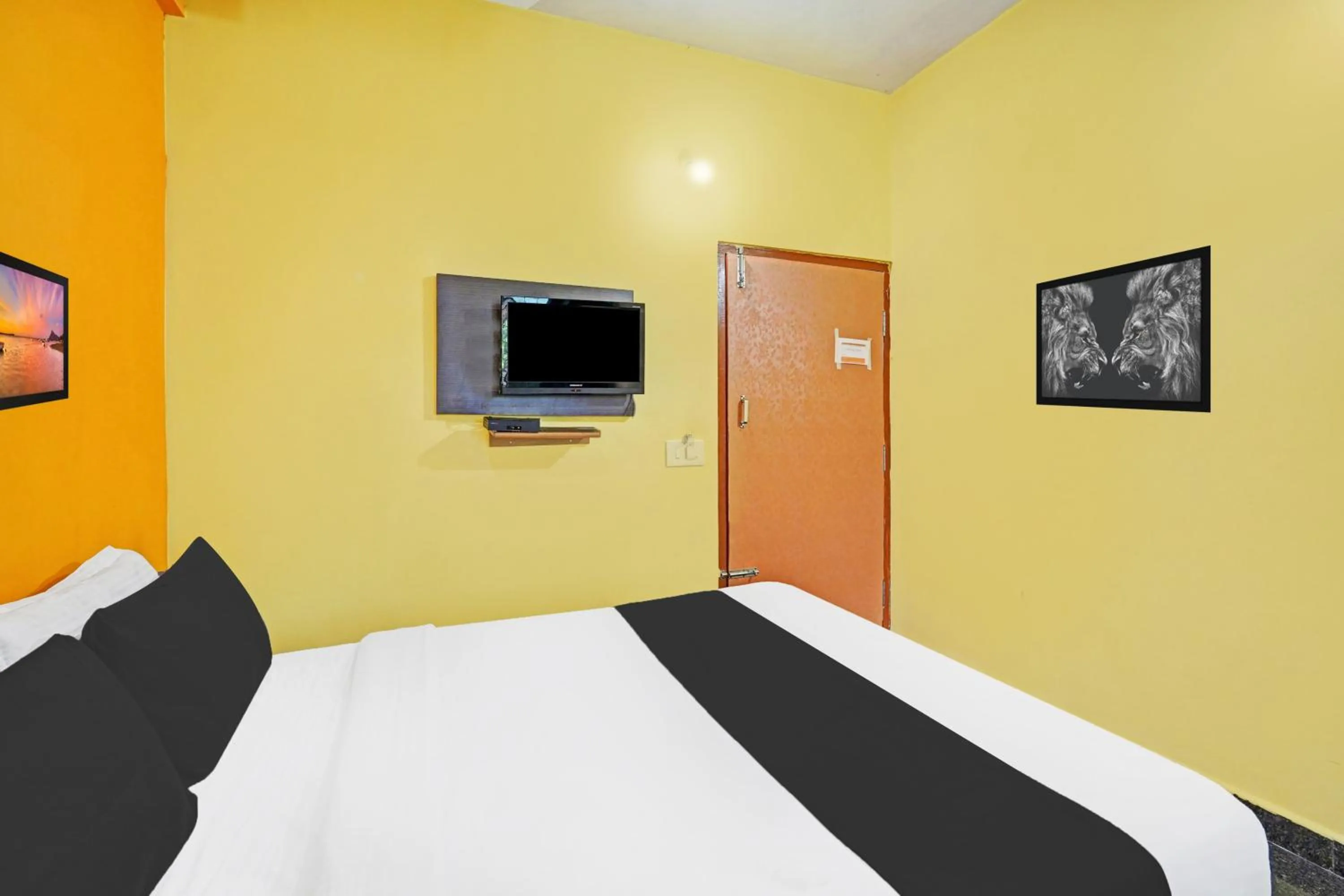 Bedroom, Bed in Super Collection O Coorg