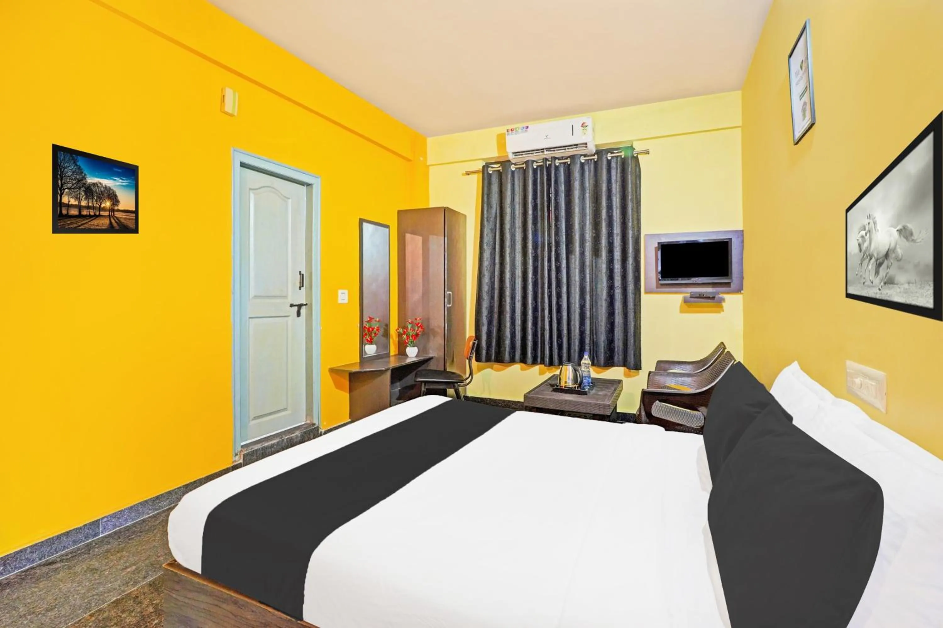 Bedroom, Bed in Super Collection O Coorg