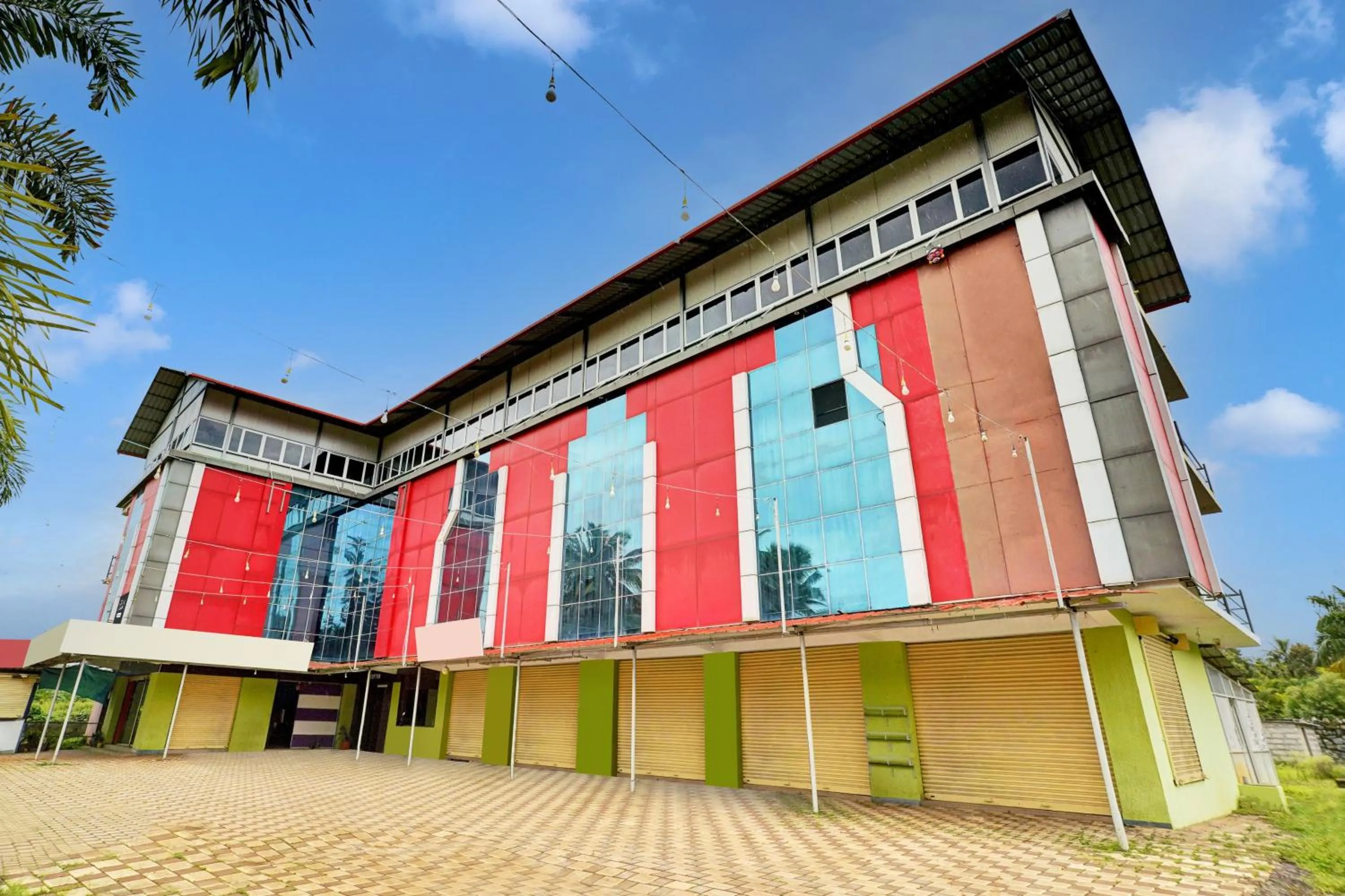 Facade/entrance in Super Collection O Coorg