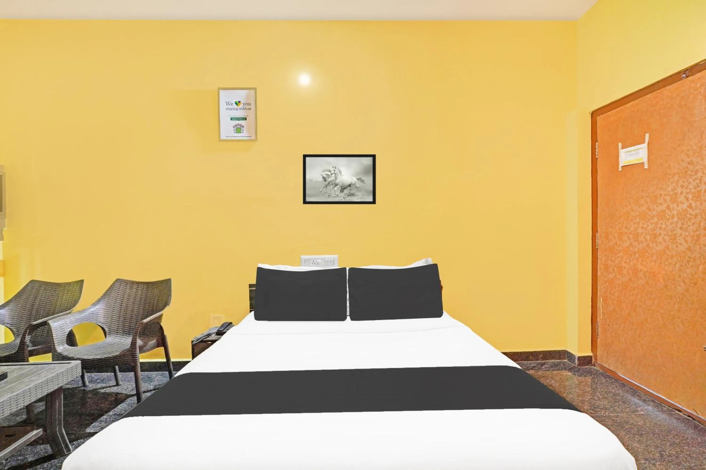 Bedroom, Bed in Super Collection O Coorg