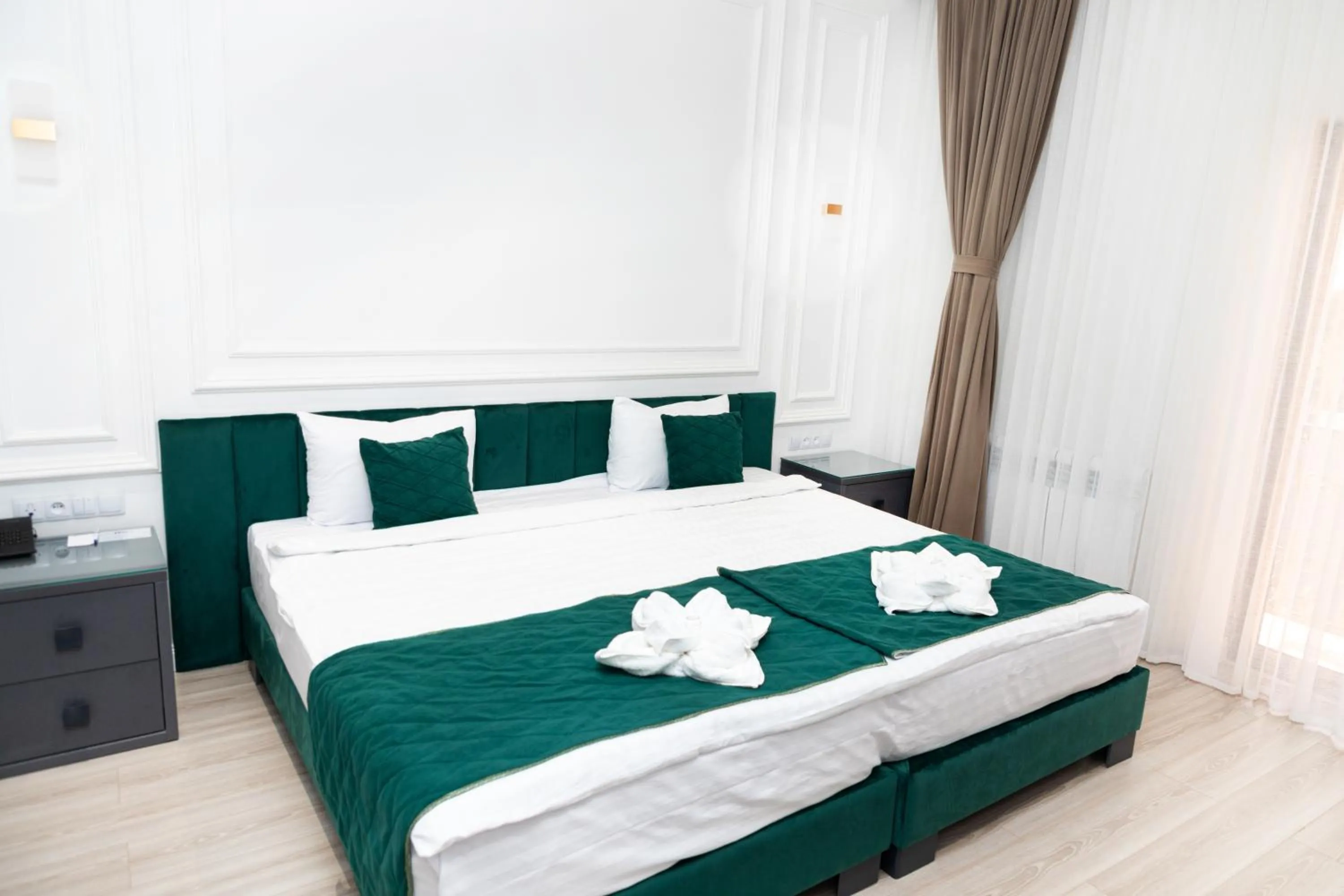 Bed in Marokand Spa Hotel