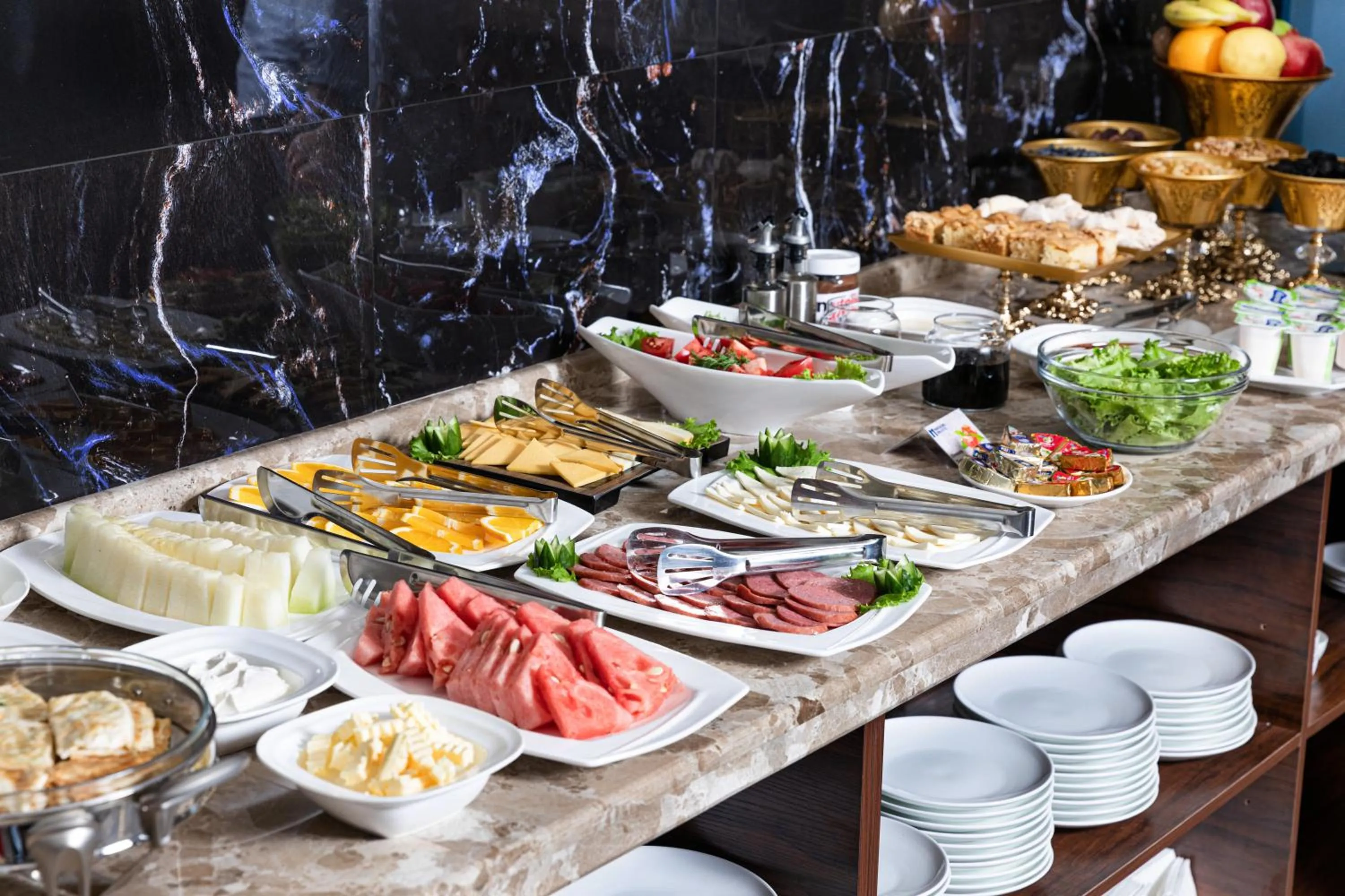 Restaurant/places to eat in Marokand Spa Hotel