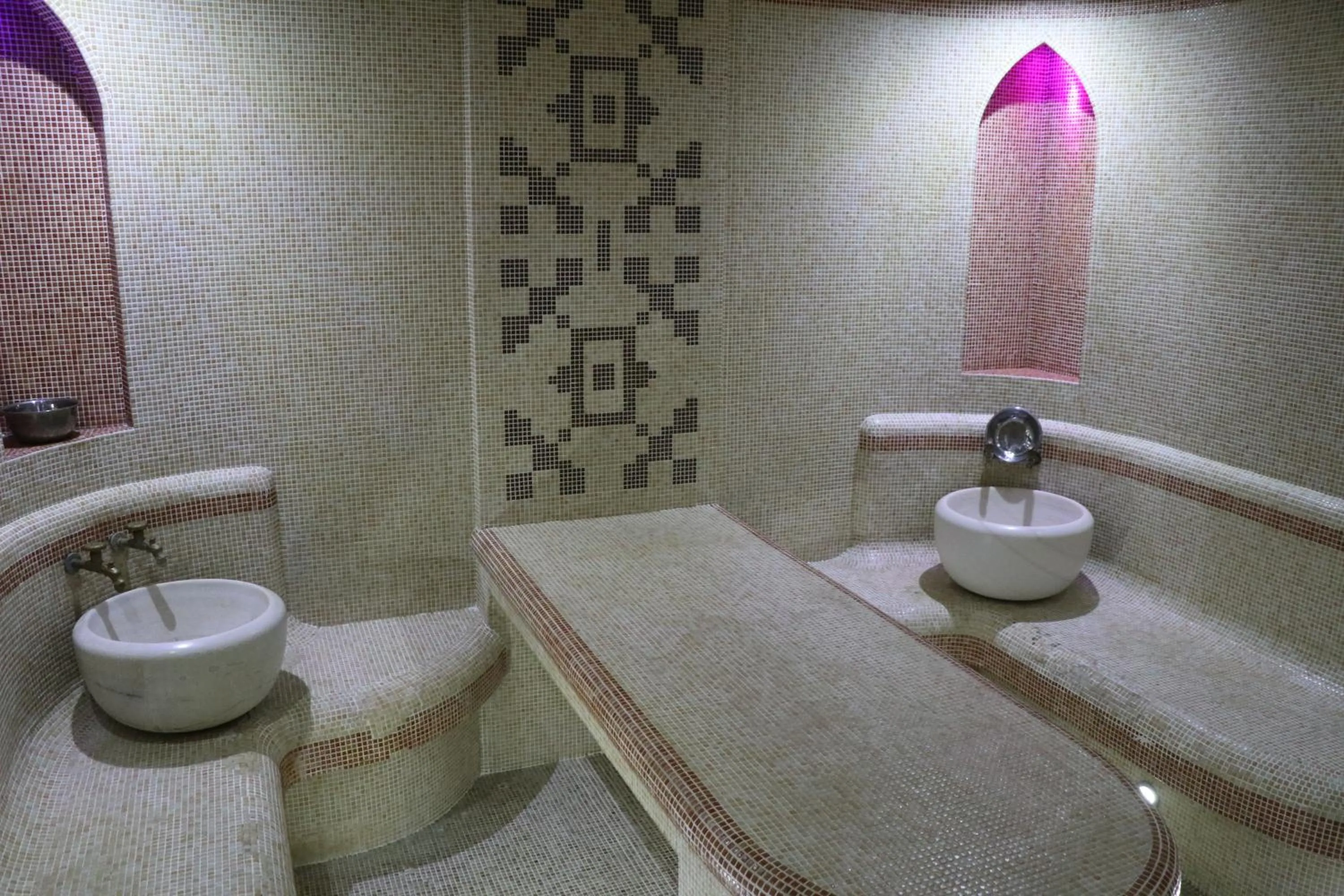 Steam room in Marokand Spa Hotel