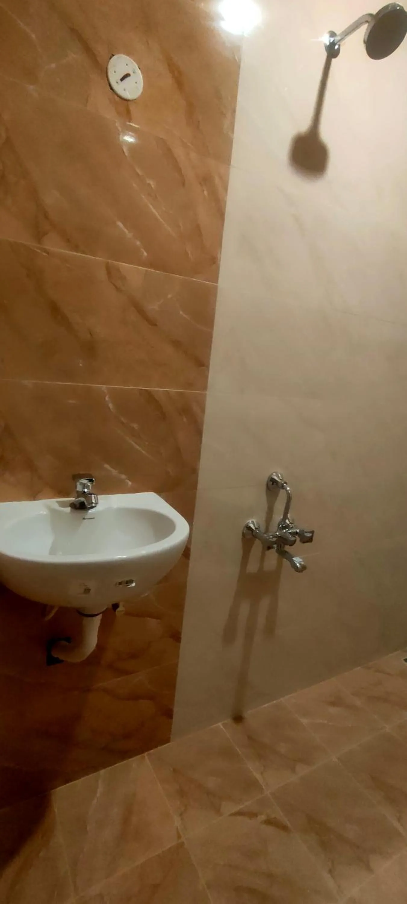 Srirathna Temple View Inn