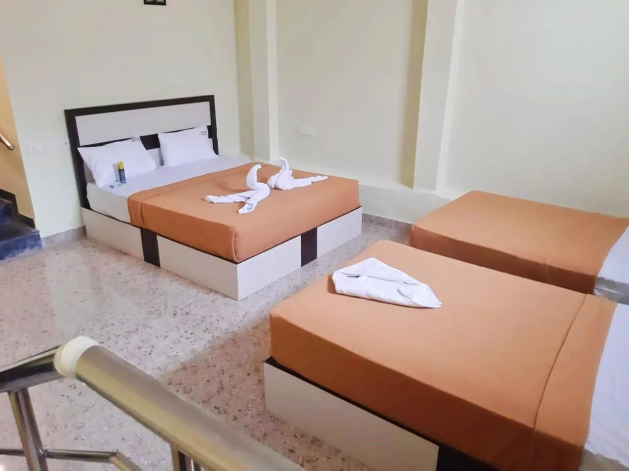 Bed in Srirathna Temple View Inn