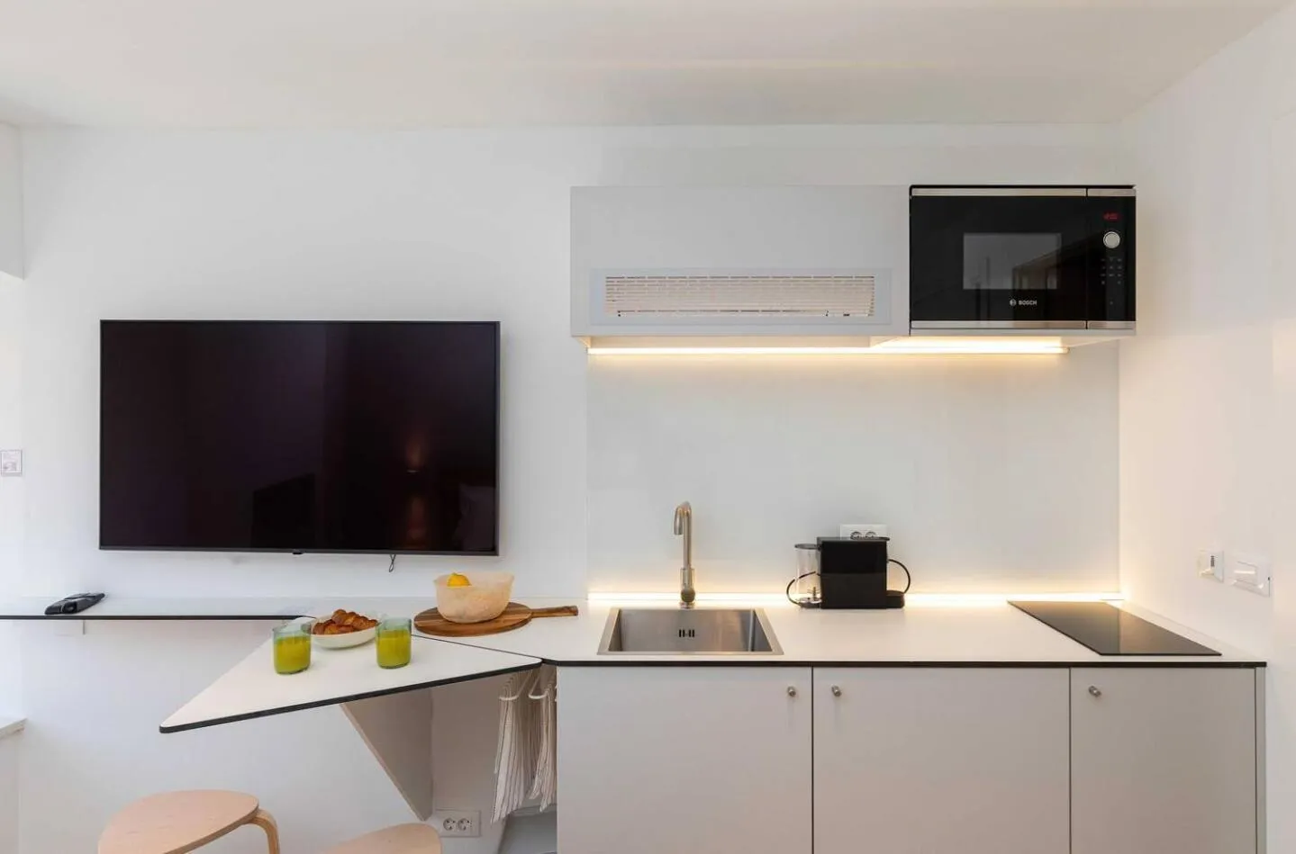 TV and multimedia in Old Town Apartments u nikse