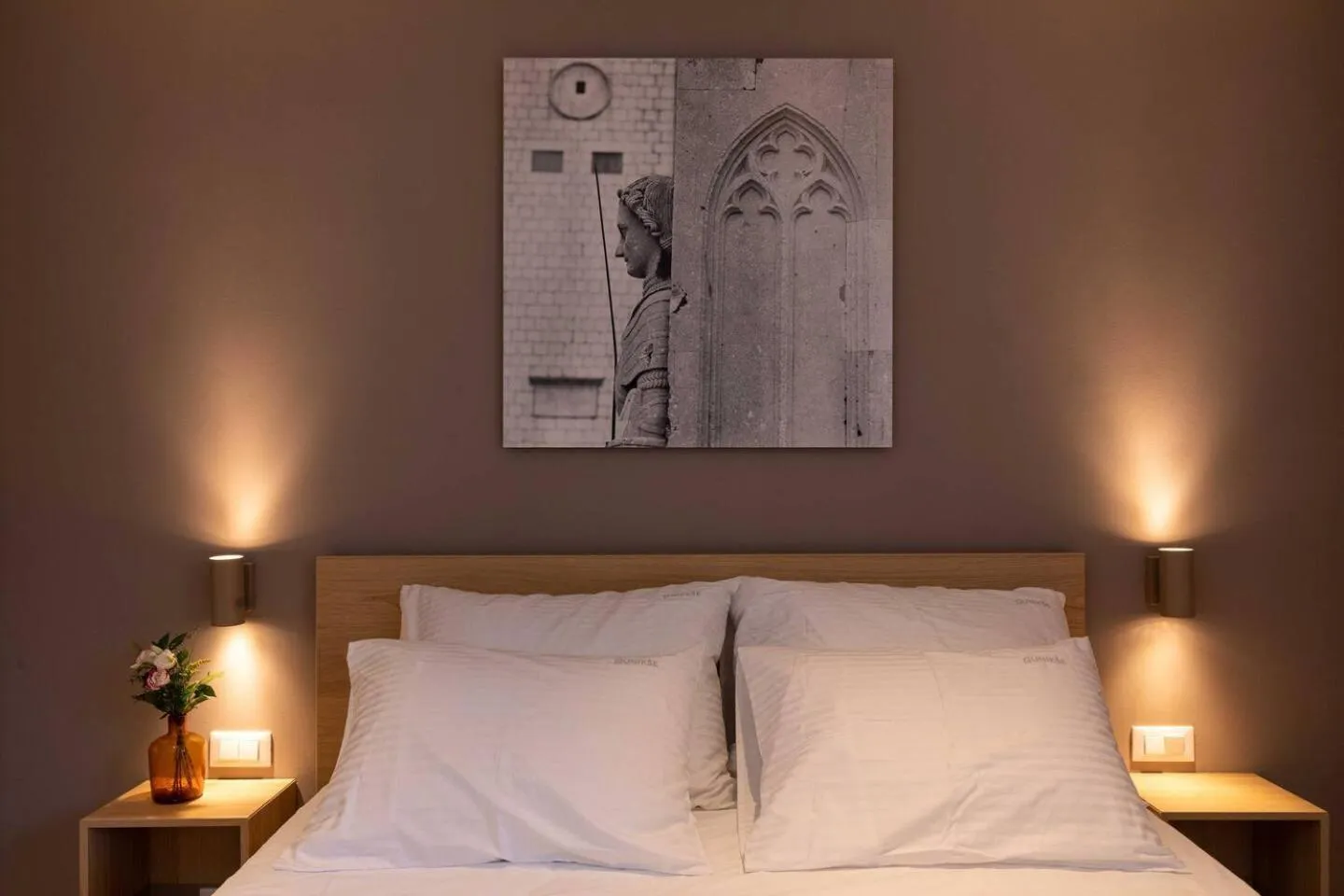 Bed in Old Town Apartments u nikse