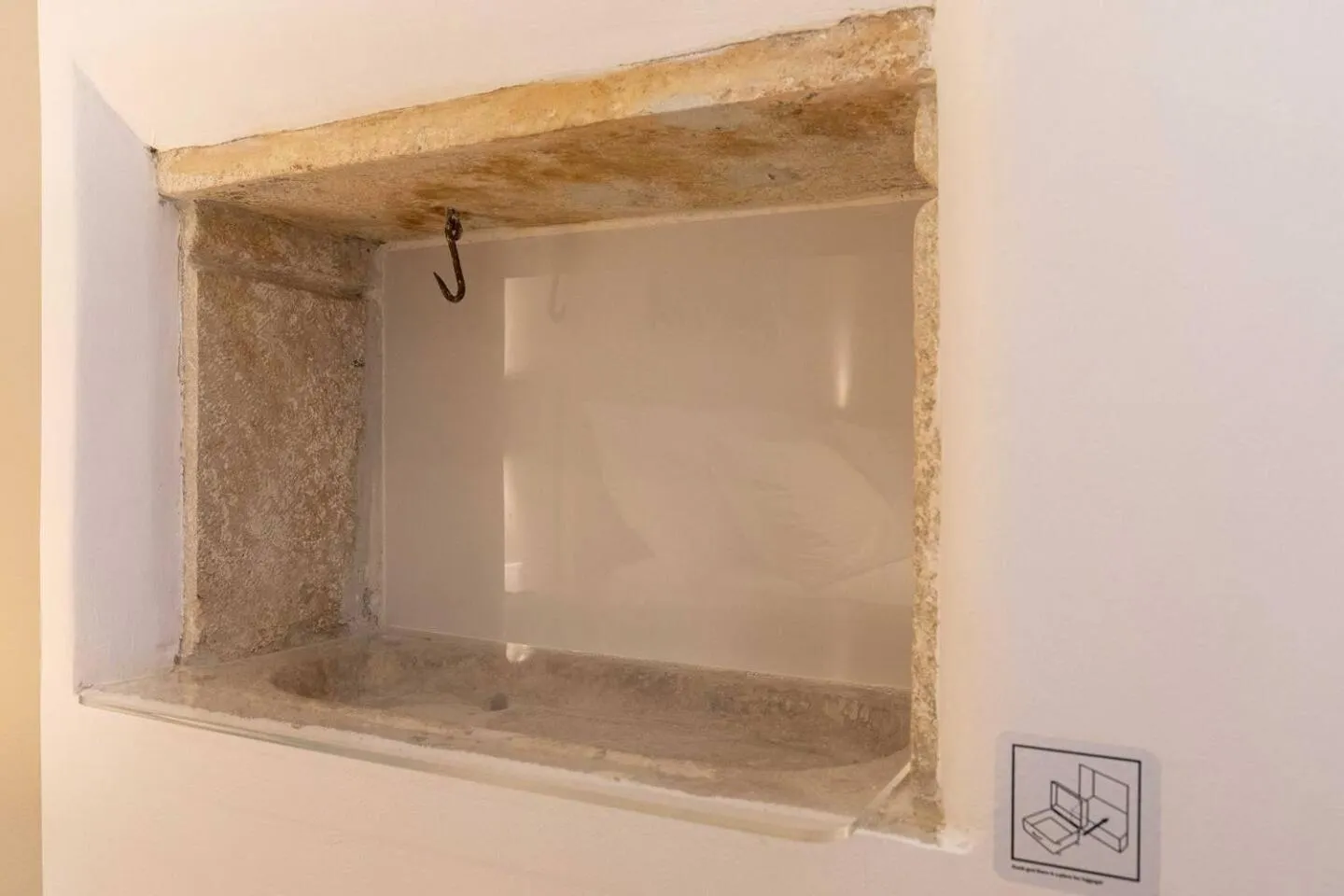 Decorative detail in Old Town Apartments u nikse