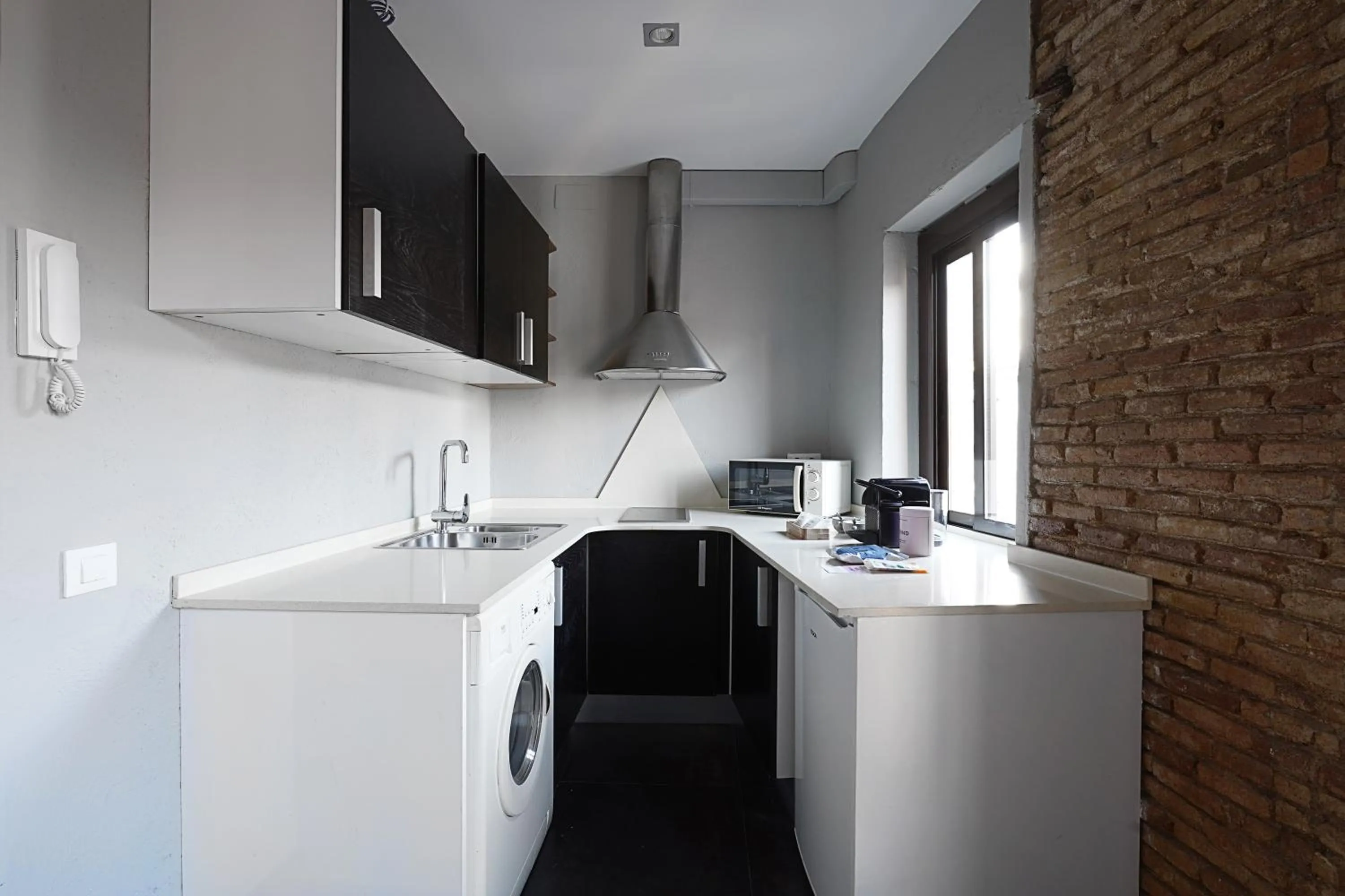 Kitchen or kitchenette in Numa Barcelona Lustre