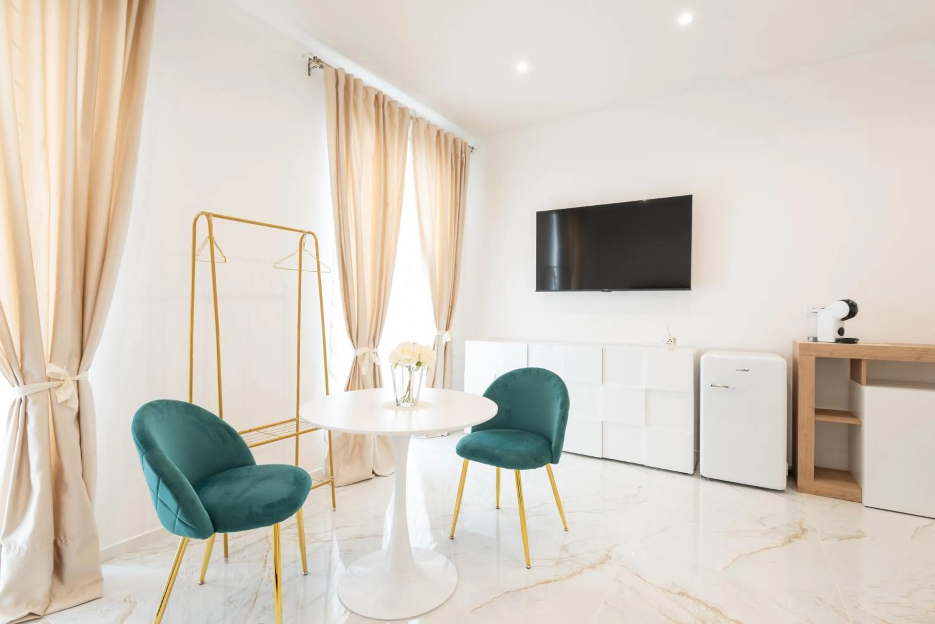 Seating area in Quattro Perle