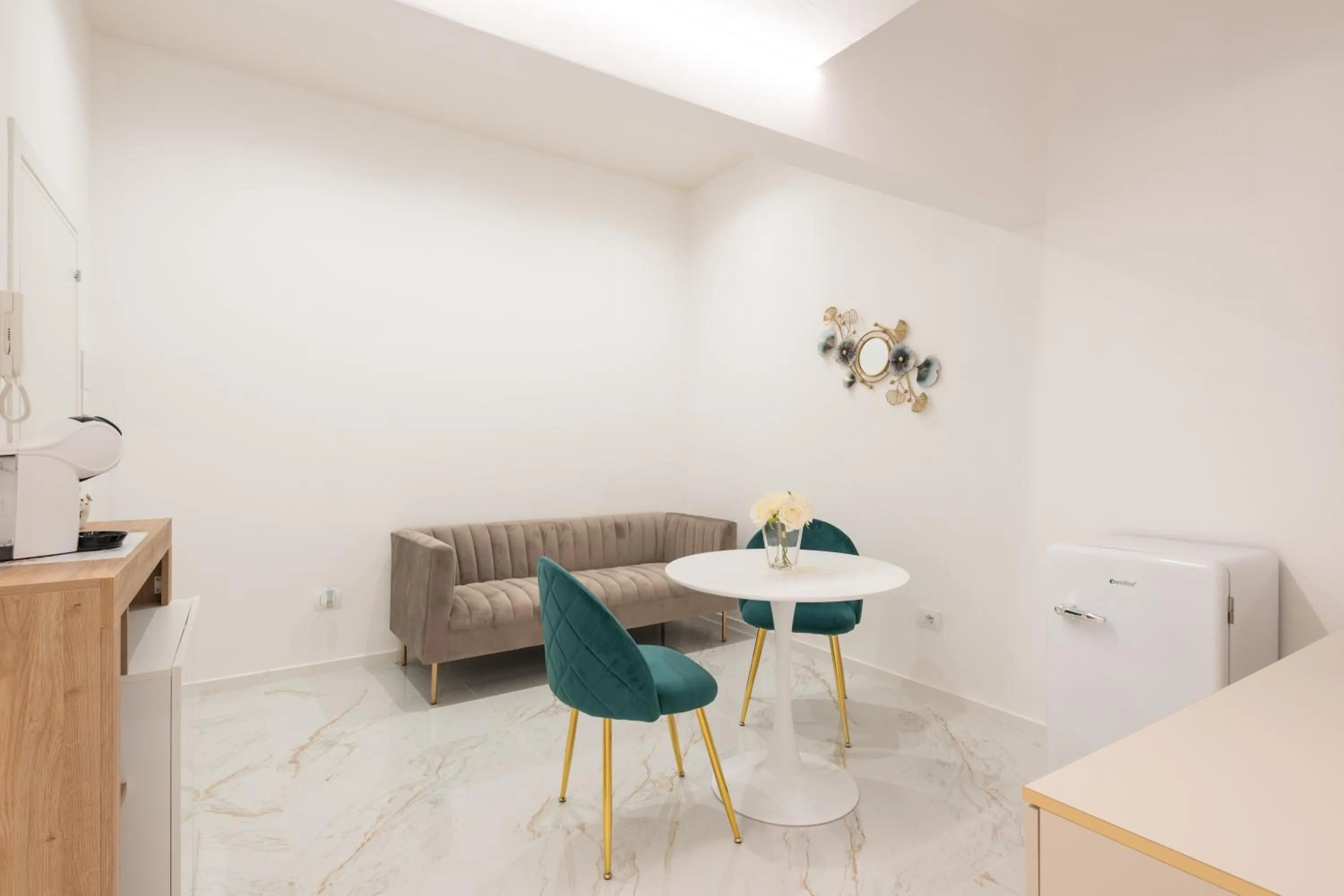 Seating area in Quattro Perle