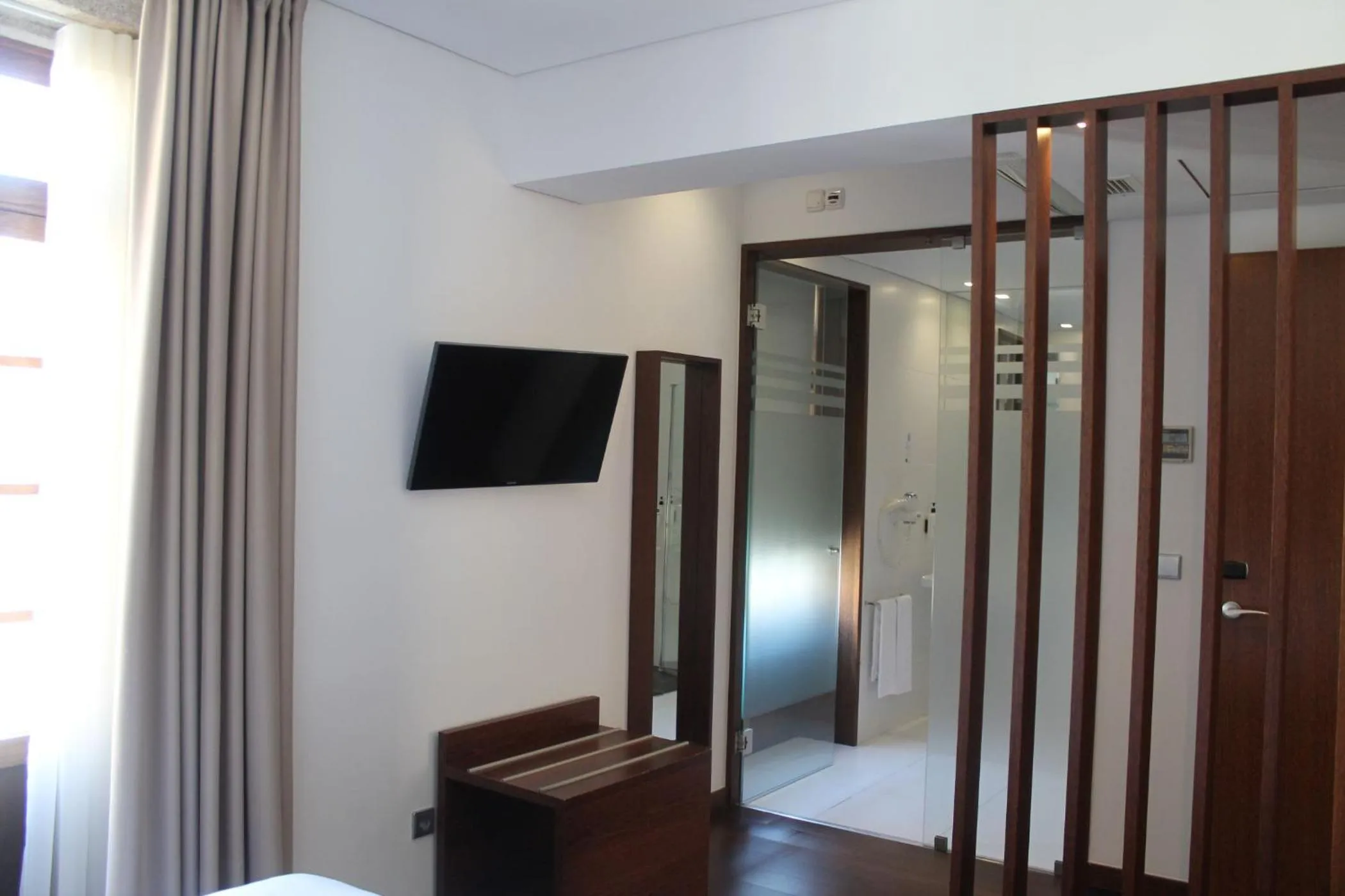 Bedroom in Oca Ribeira do Porto Hotel