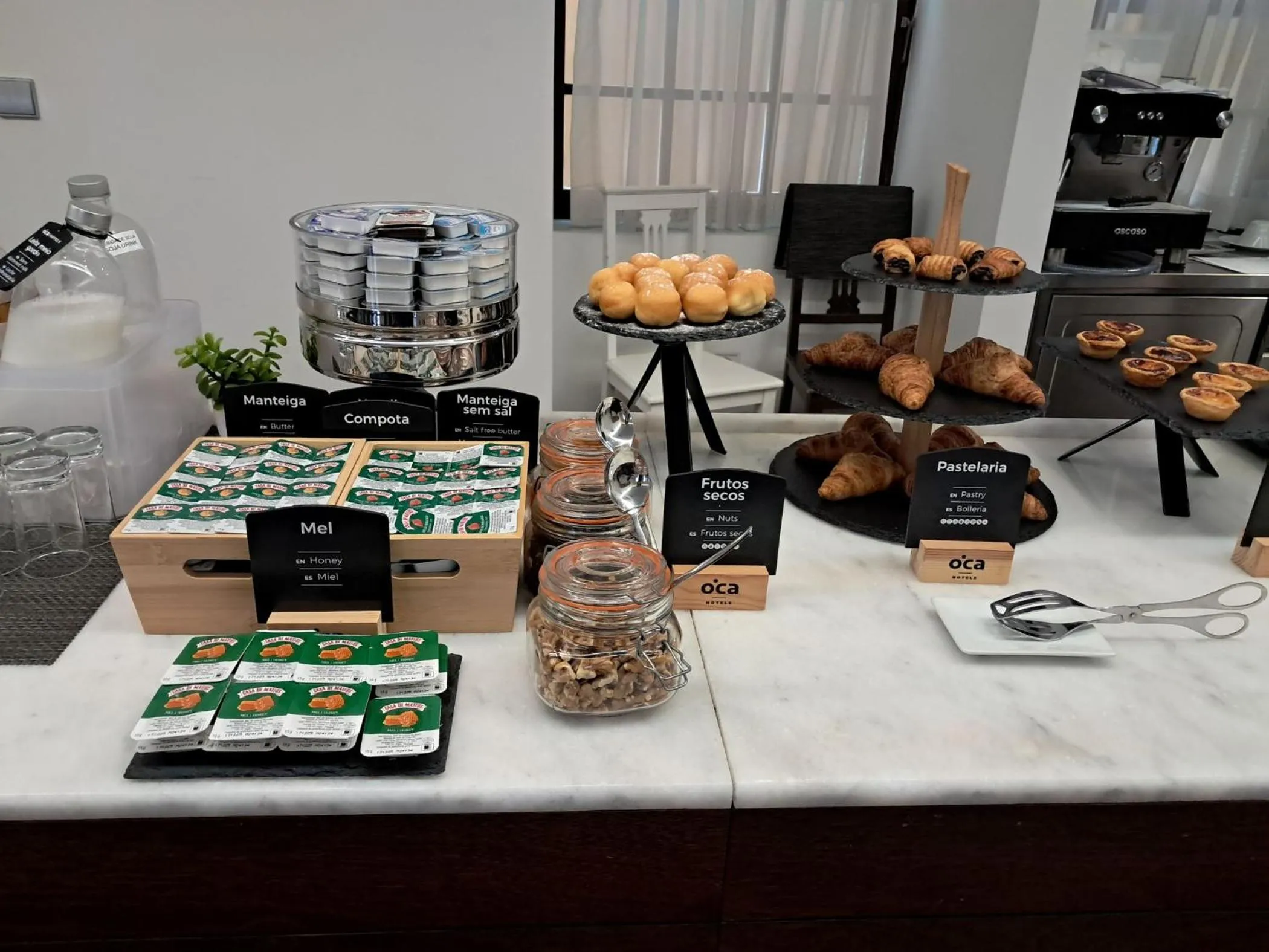 Food in Oca Ribeira do Porto Hotel