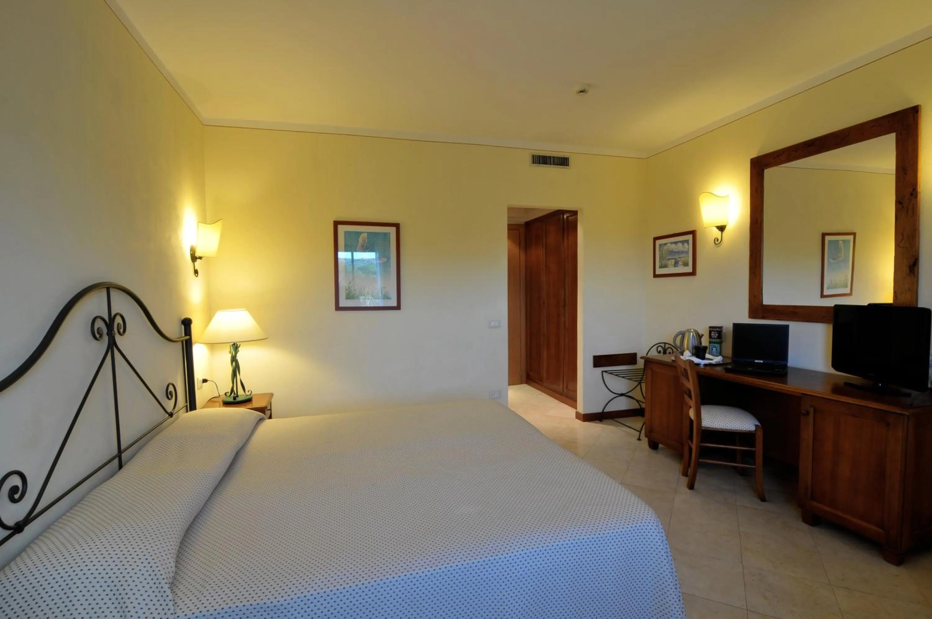 Double or Twin Room - single occupancy in Hotel Airone isola d'Elba