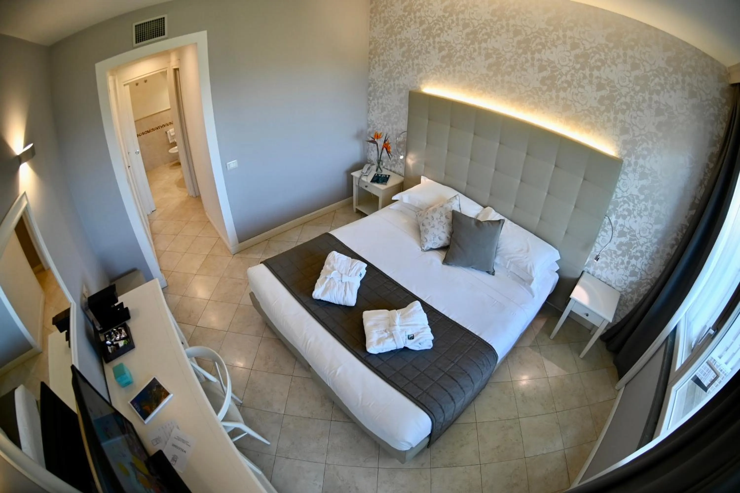 Bedroom, Bed in Hotel Airone isola d'Elba