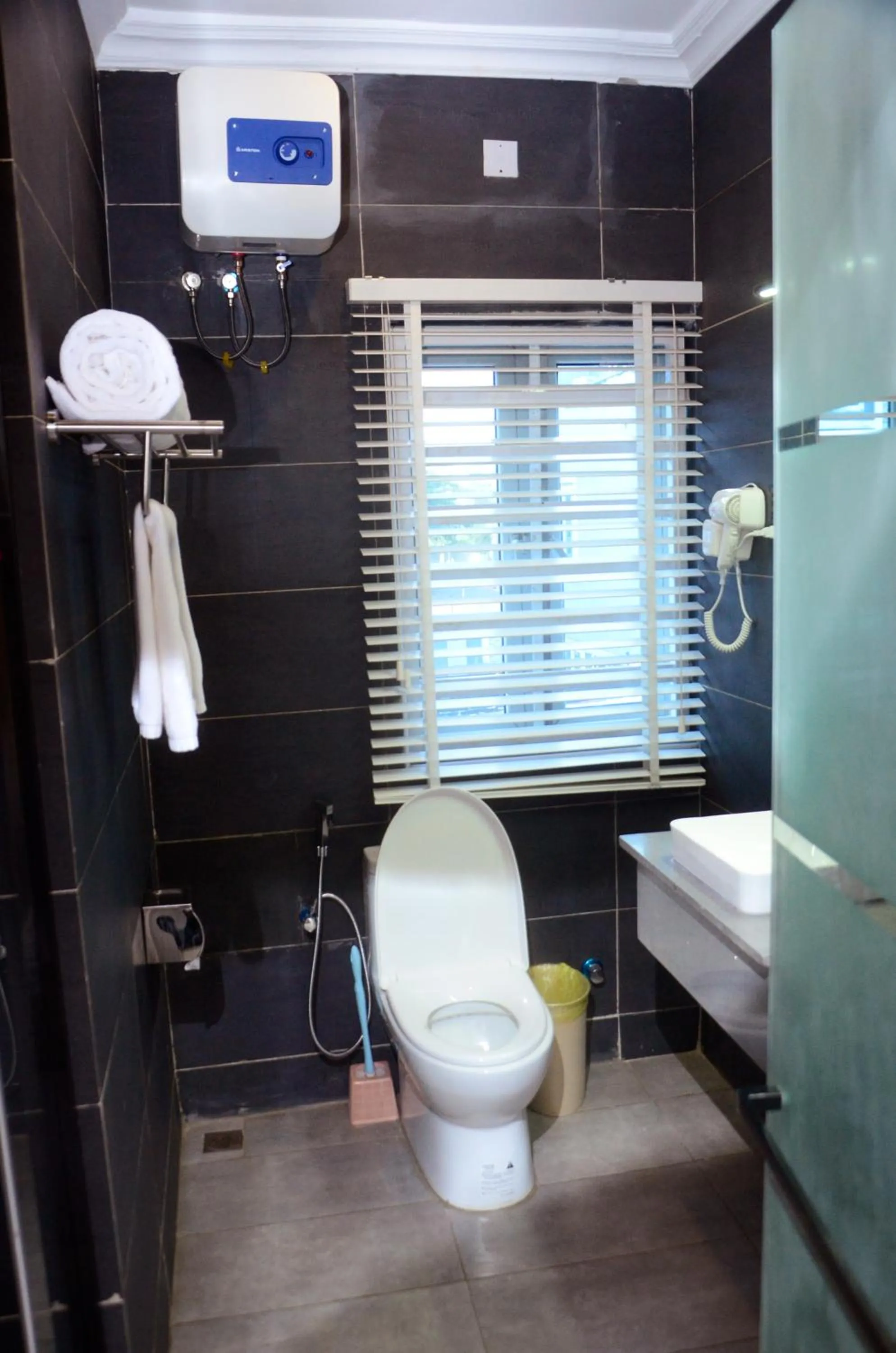 Toilet in Ivy Hotel Emerald