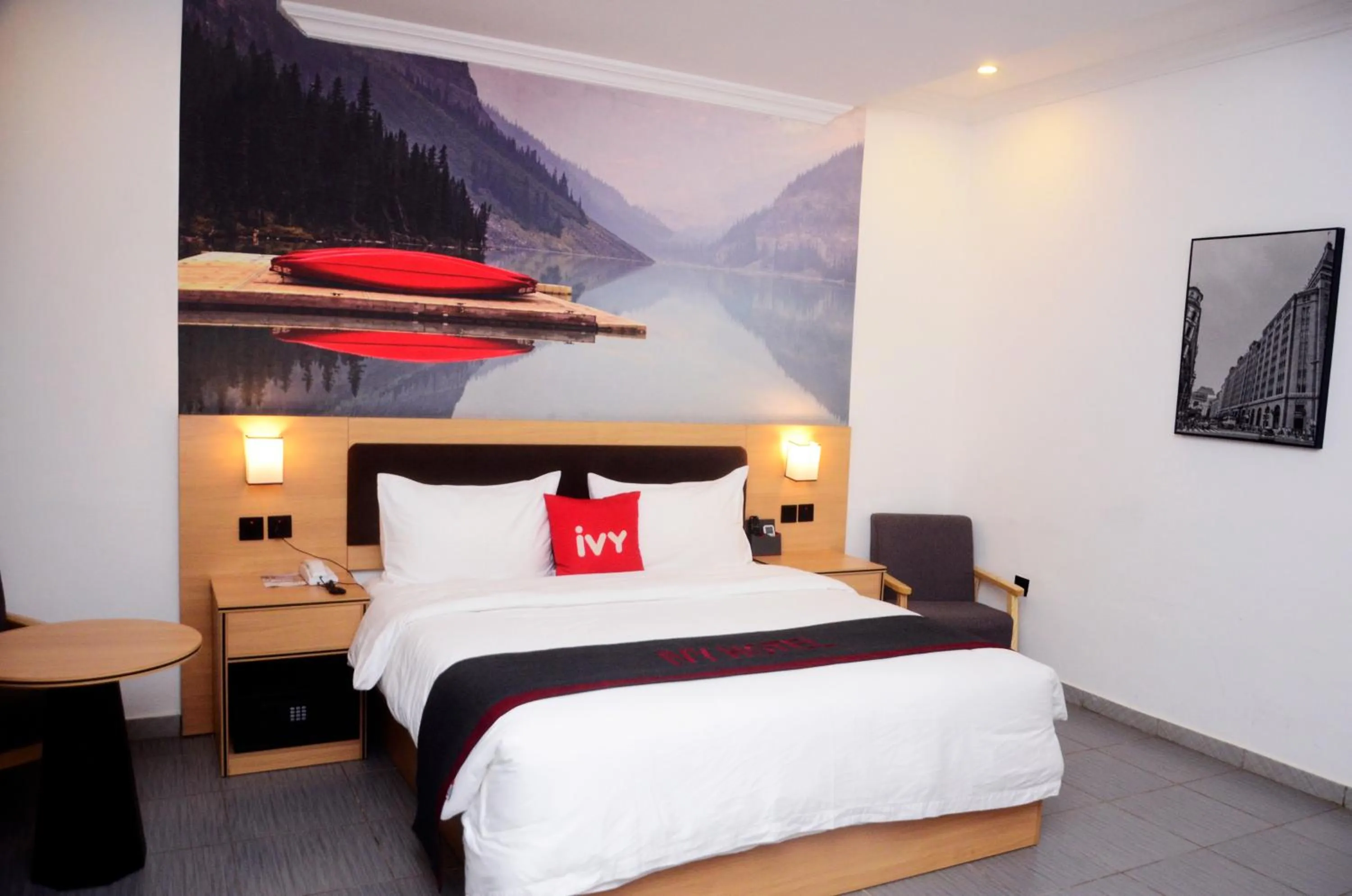 Photo of the whole room, Bed in Ivy Hotel Emerald