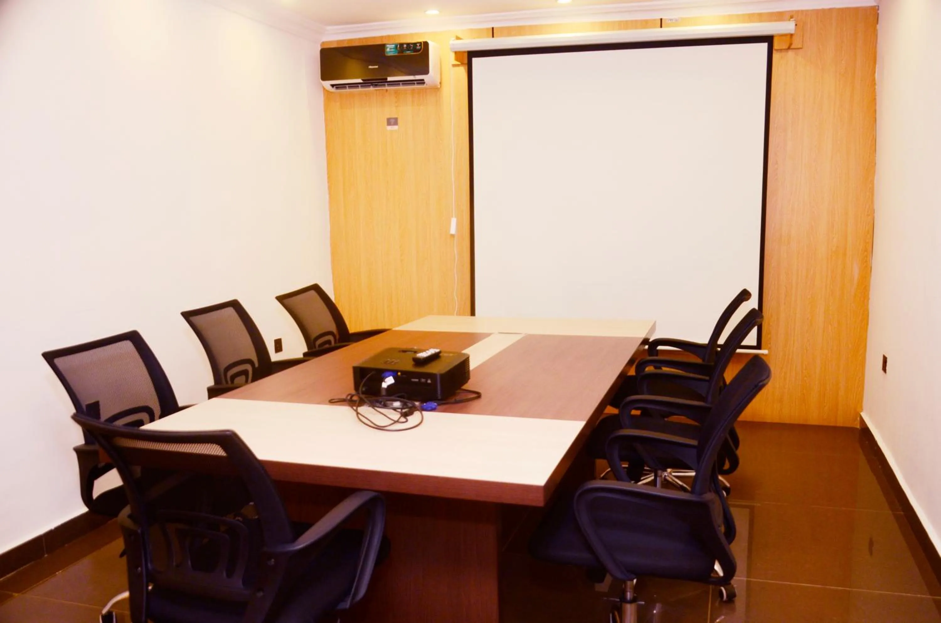 Meeting/conference room in Ivy Hotel Emerald