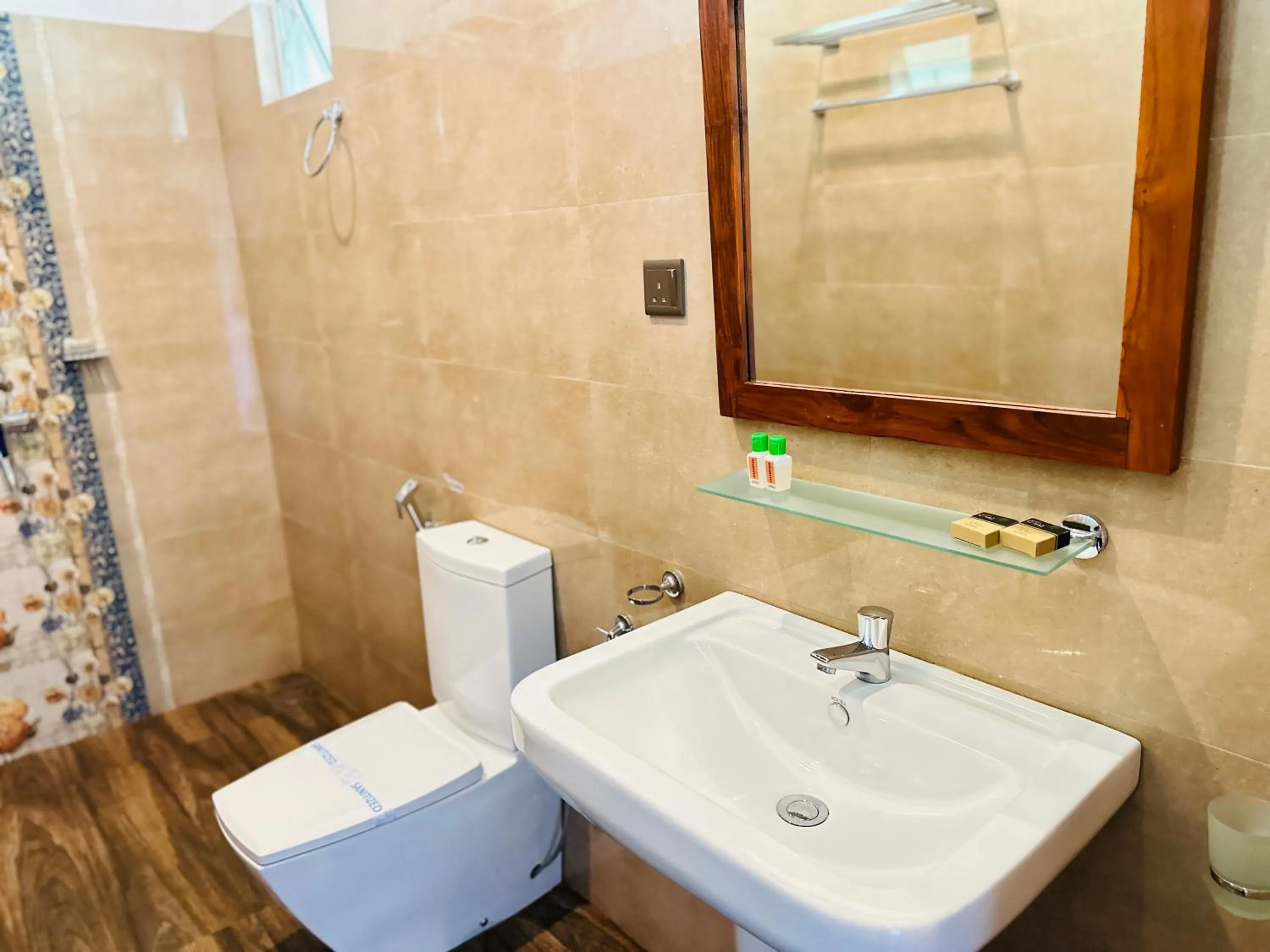 Bathroom in Gamodh Citadel Resort