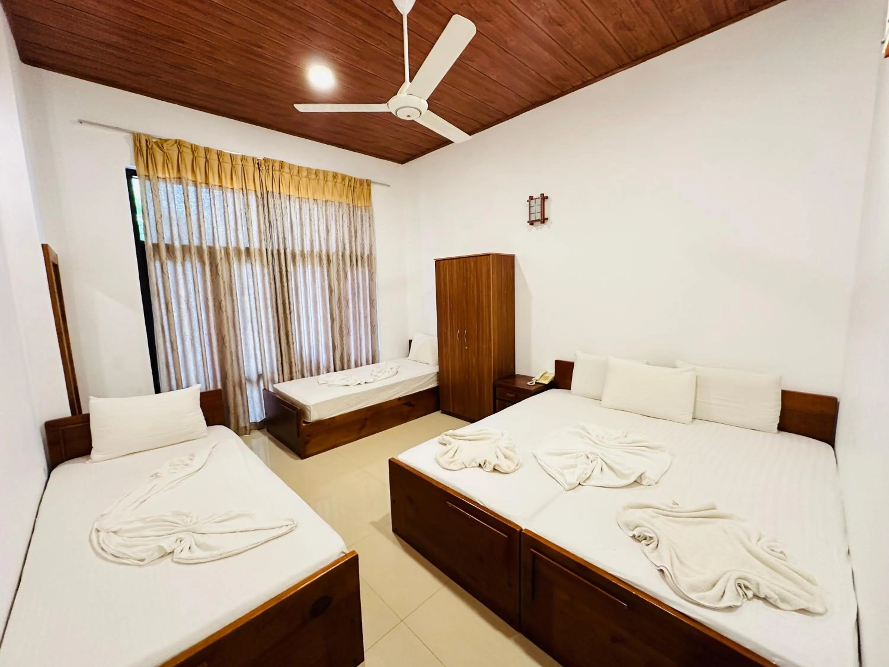 Bed in Gamodh Citadel Resort