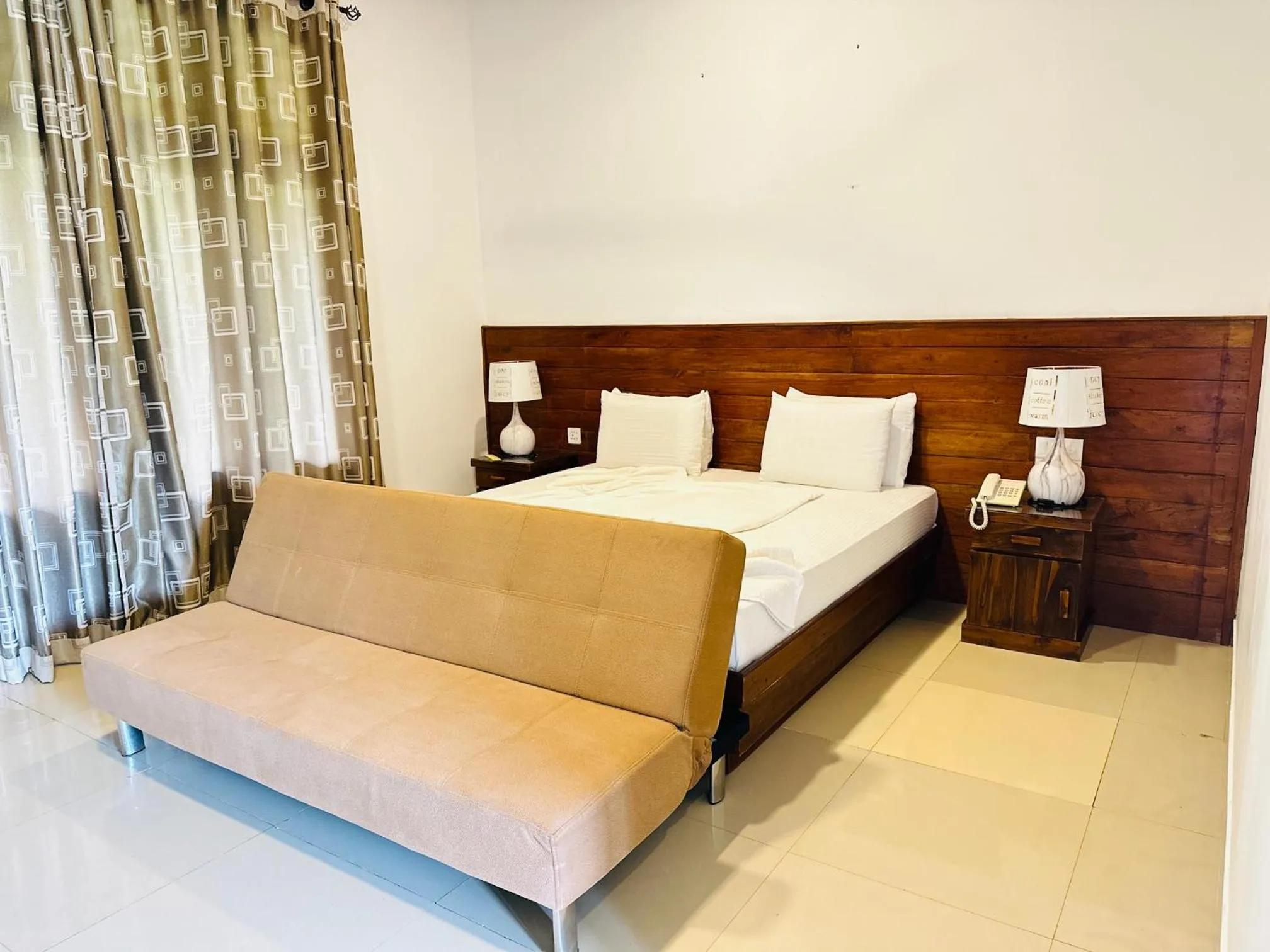 Bed in Gamodh Citadel Resort