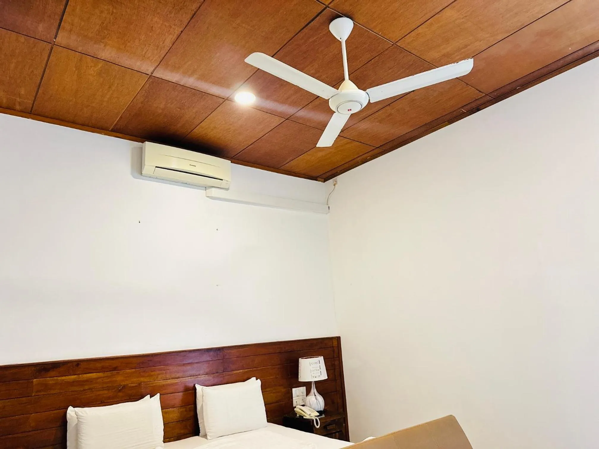 air conditioner, Bed in Gamodh Citadel Resort