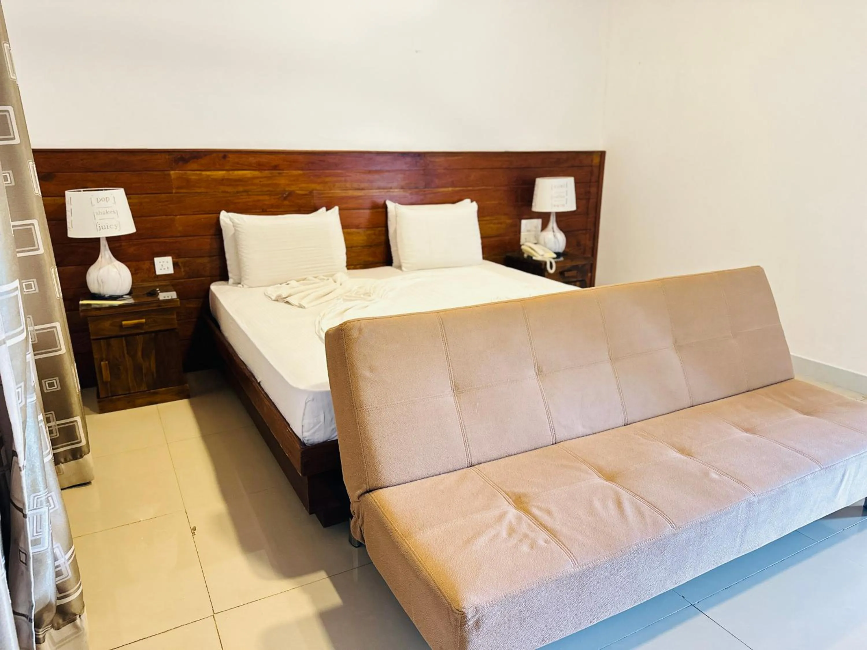 Bed in Gamodh Citadel Resort