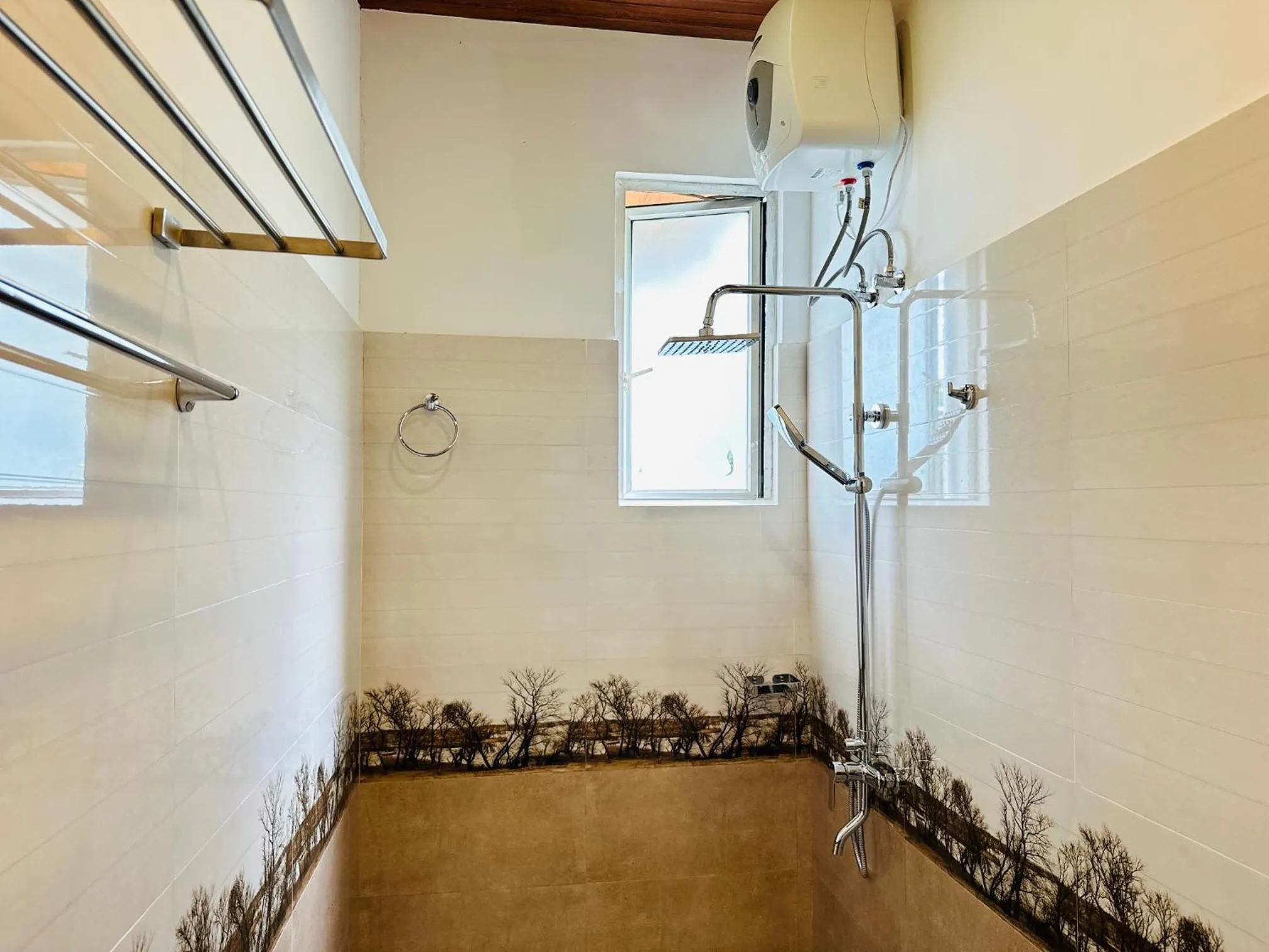 Shower in Gamodh Citadel Resort